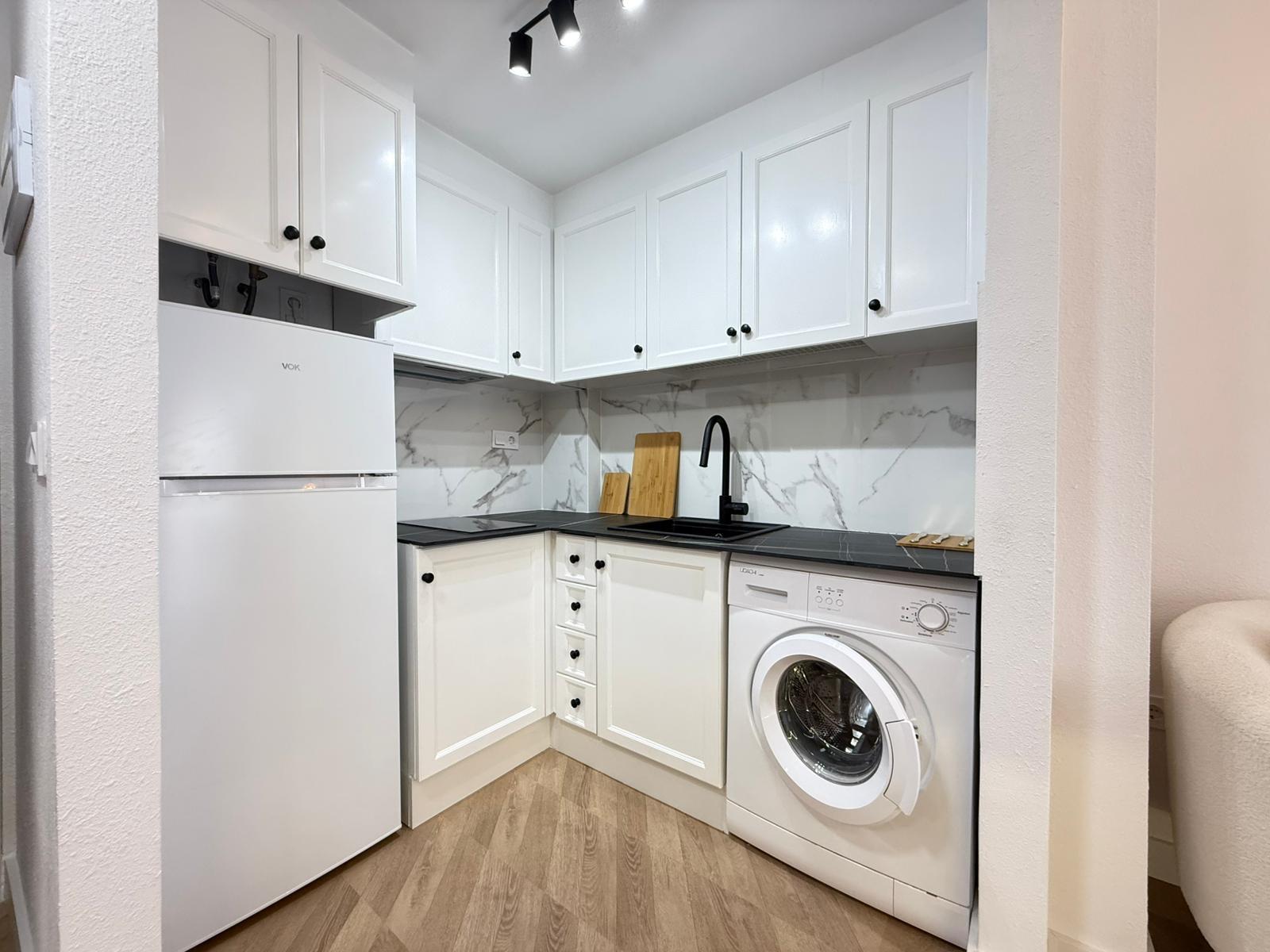 2 Bed, 1 Bath, ApartmentFor Sale, Torrevieja, Alicante 2 Bed, 1 Bath, ApartmentFor Sale, Torrevieja, Alicante