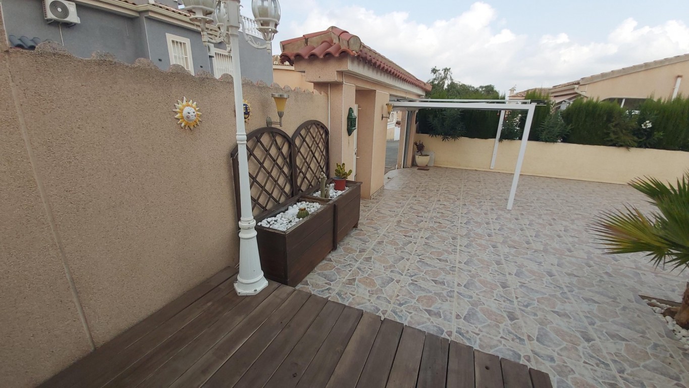 2 Bed, 1 Bath, HouseFor Sale, Benimar, Alicante
