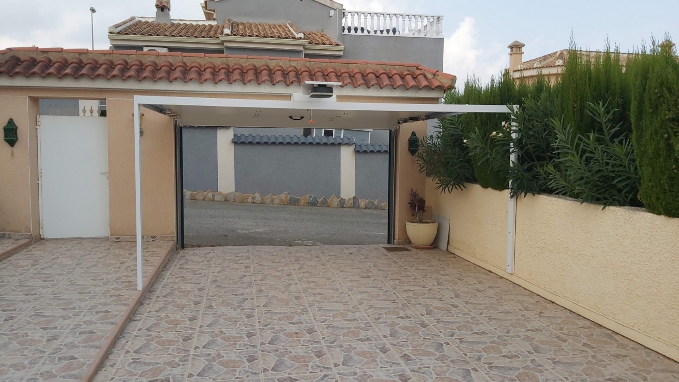 2 Bed, 1 Bath, HouseFor Sale, Benimar, Alicante