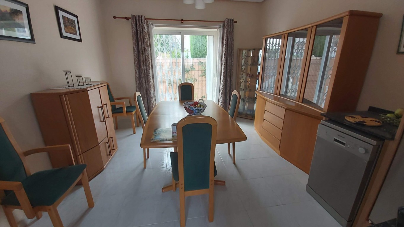 2 Bed, 1 Bath, HouseFor Sale, Benimar, Alicante