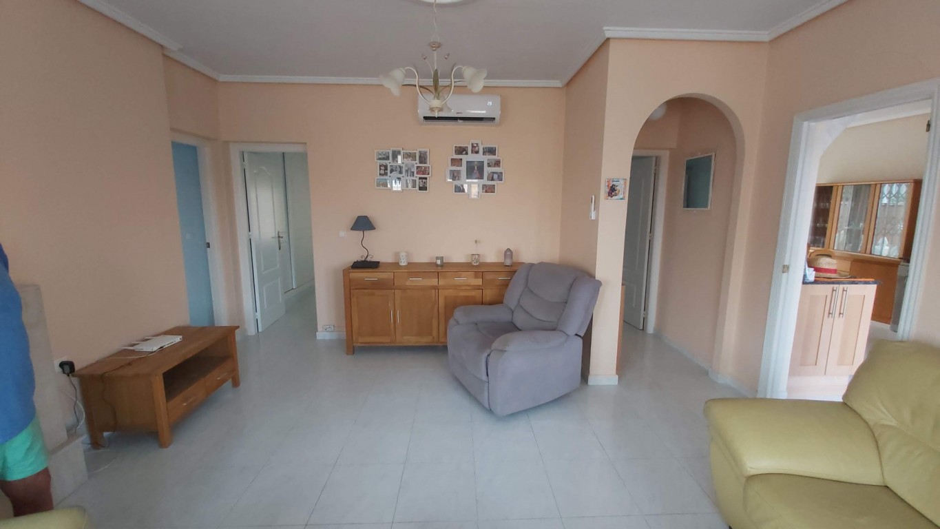 2 Bed, 1 Bath, HouseFor Sale, Benimar, Alicante