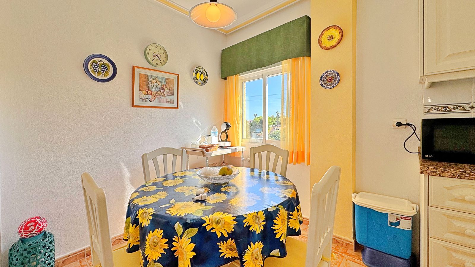 2 Bed, 1 Bath, ApartmentFor Sale, Orihuela Costa, Alicante