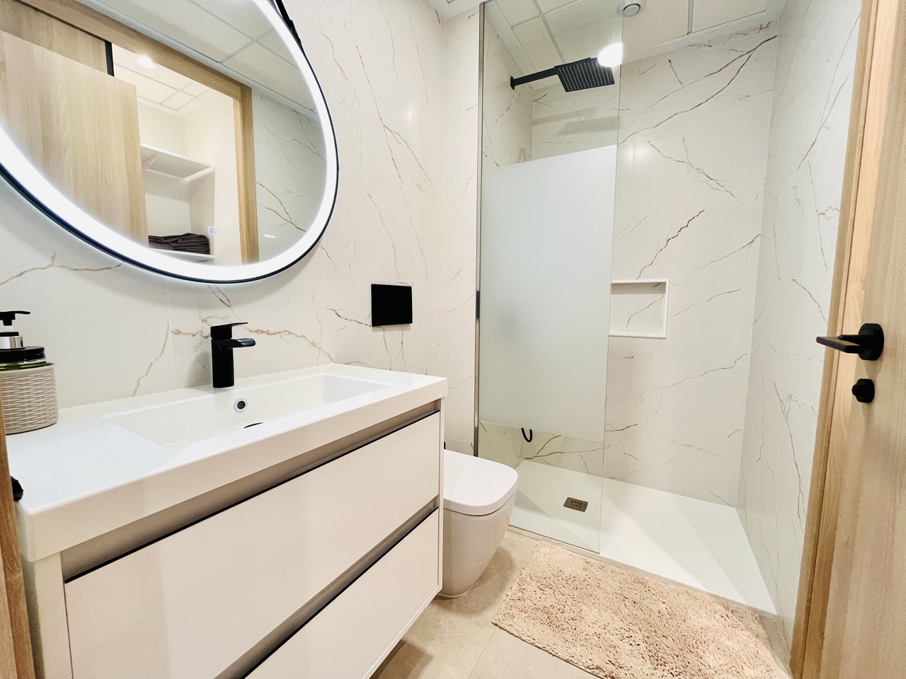 3 Bed, 2 Bath, ApartmentFor Sale, El Raso, Alicante