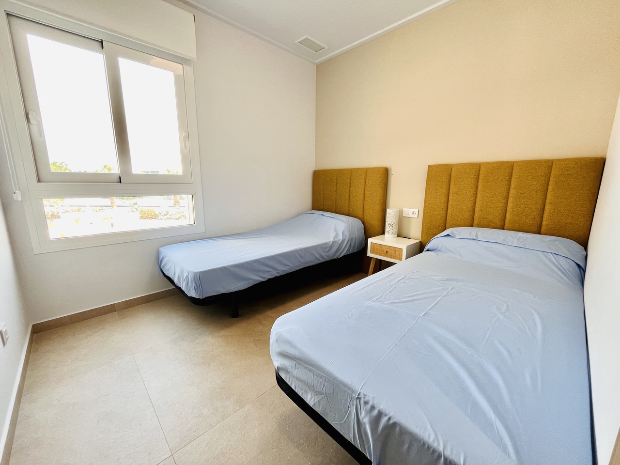 3 Bed, 2 Bath, ApartmentFor Sale, El Raso, Alicante