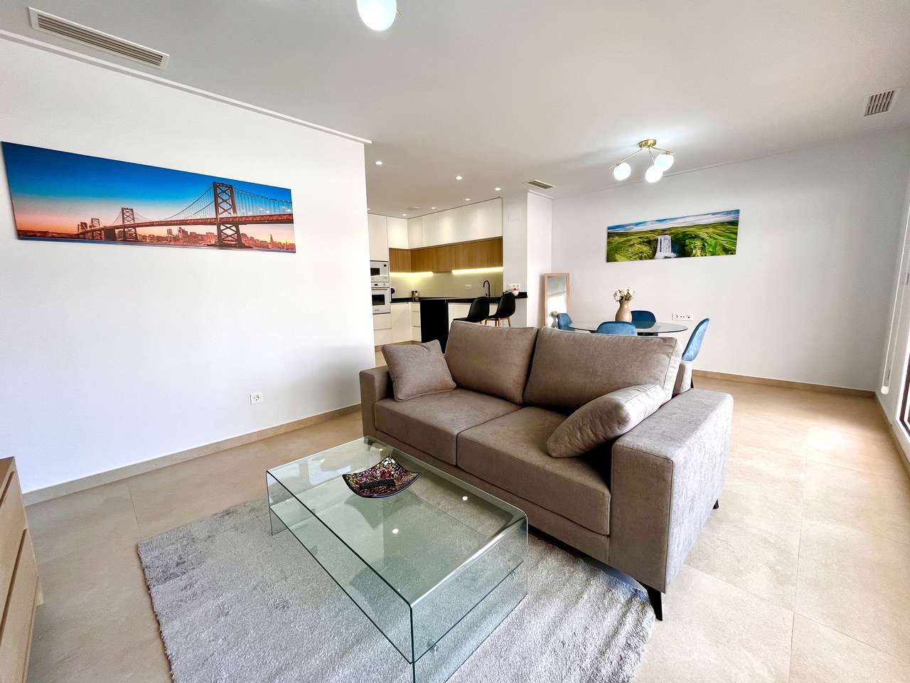 3 Bed, 2 Bath, ApartmentFor Sale, El Raso, Alicante