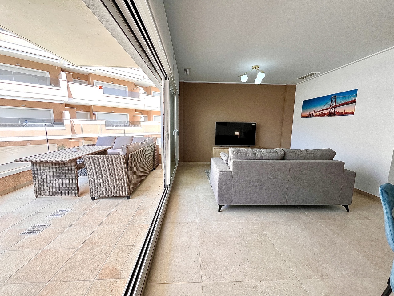 3 Bed, 2 Bath, ApartmentFor Sale, El Raso, Alicante