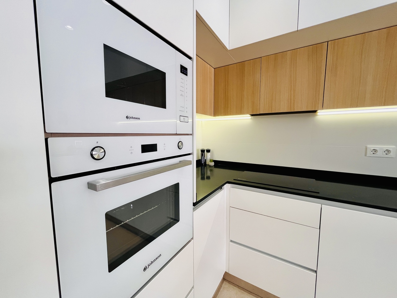 3 Bed, 2 Bath, ApartmentFor Sale, El Raso, Alicante