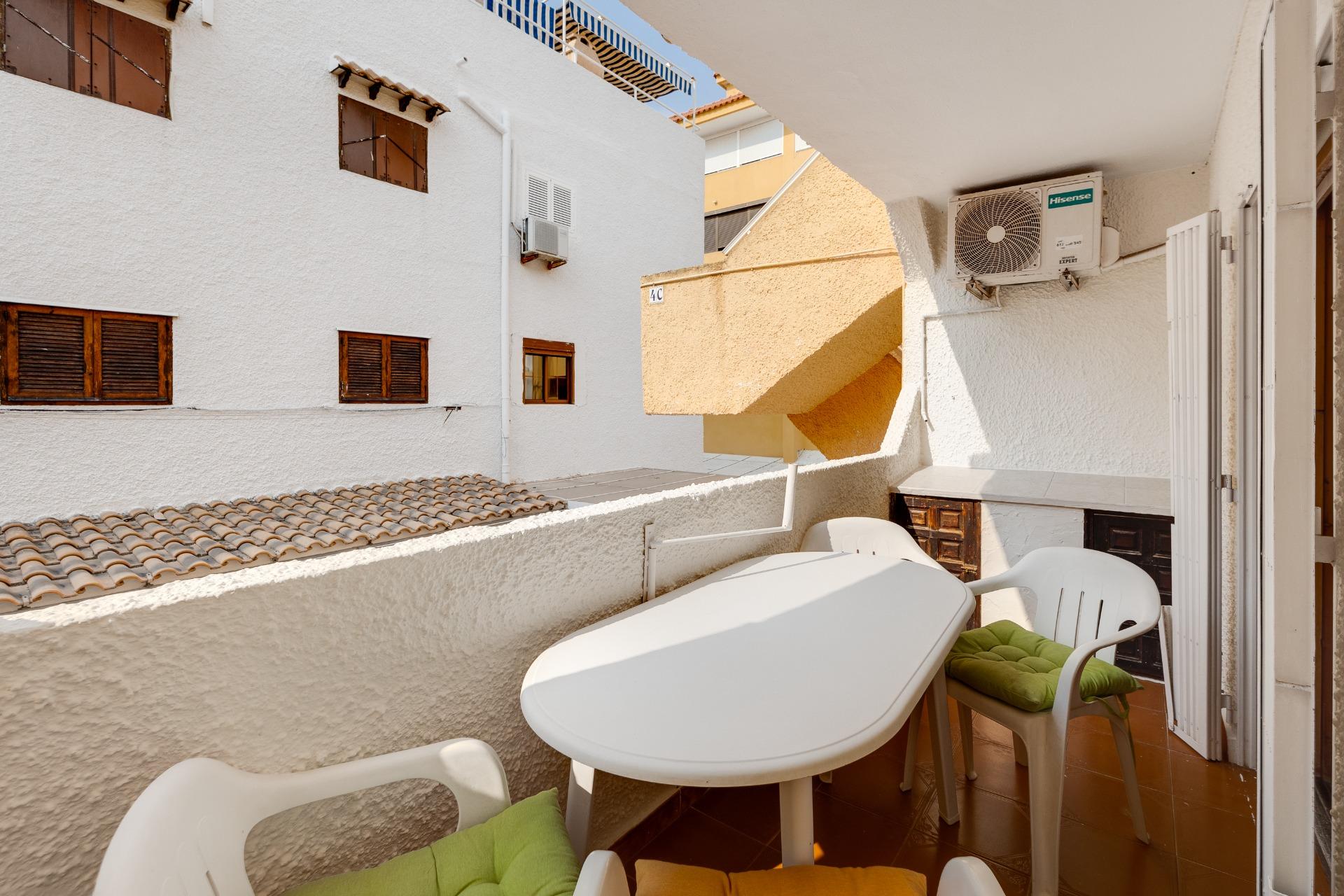2 Bed, 1 Bath, ApartmentFor Sale, Torrevieja, Alicante