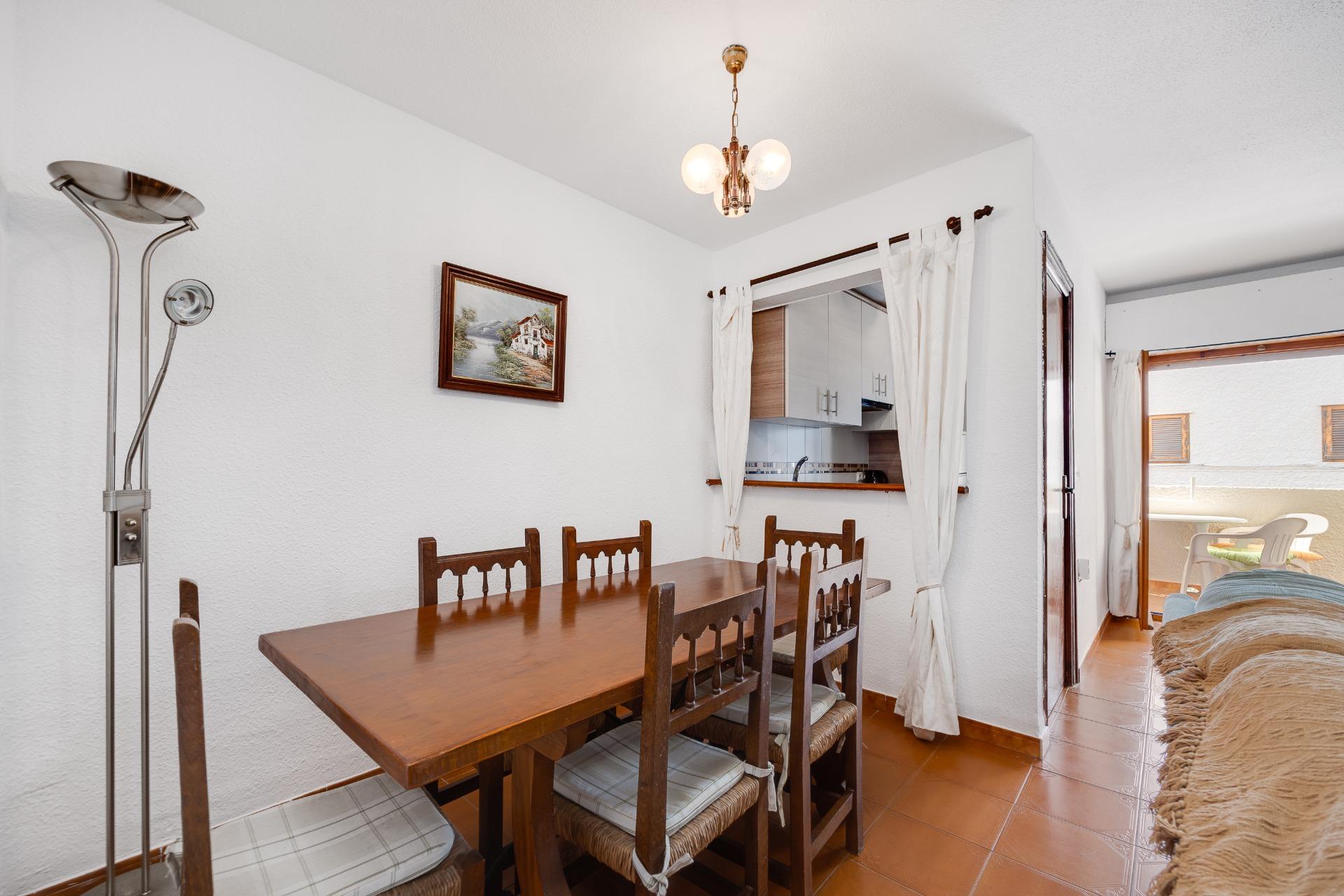 2 Bed, 1 Bath, ApartmentFor Sale, Torrevieja, Alicante