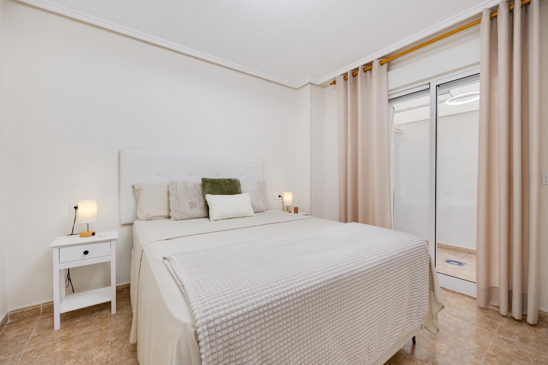 1 Bed, 1 Bath, ApartmentFor Sale, Torrevieja, Alicante