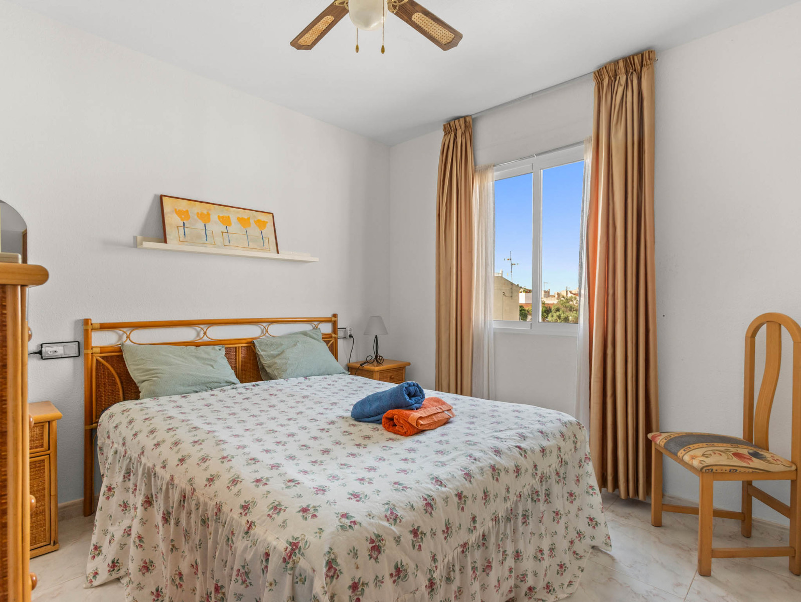 2 Bed, 1 Bath, HouseFor Sale, Torrevieja, Alicante
