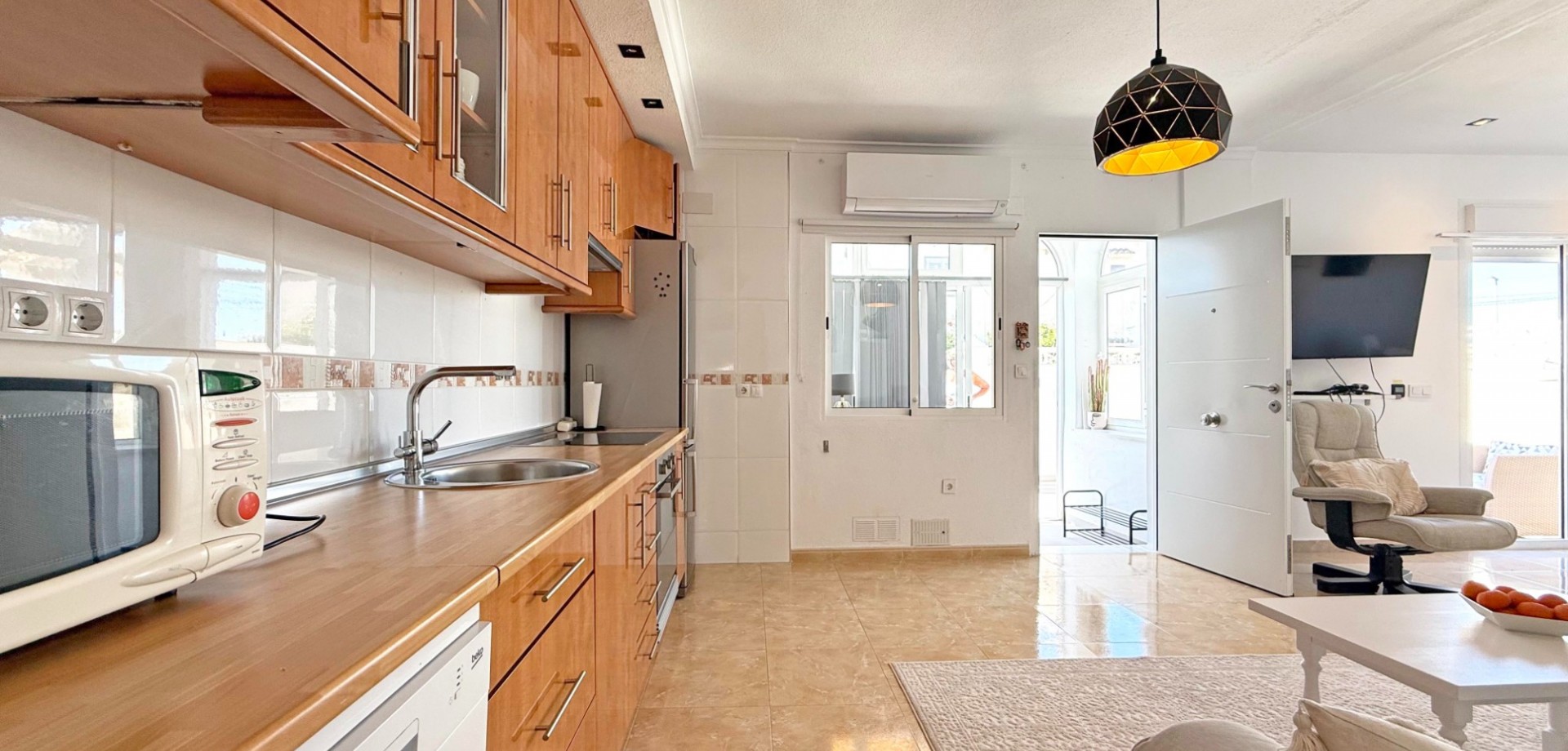 2 Bed, 1 Bath, HouseFor Sale, Torrevieja, Alicante