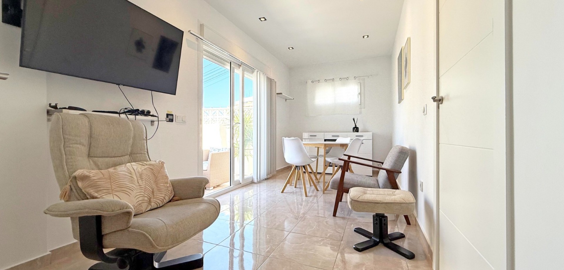 2 Bed, 1 Bath, HouseFor Sale, Torrevieja, Alicante