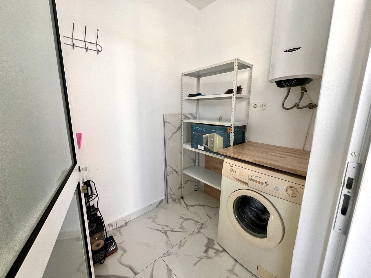 1 Bed, 1 Bath, ApartmentFor Sale, Villamartin, Alicante