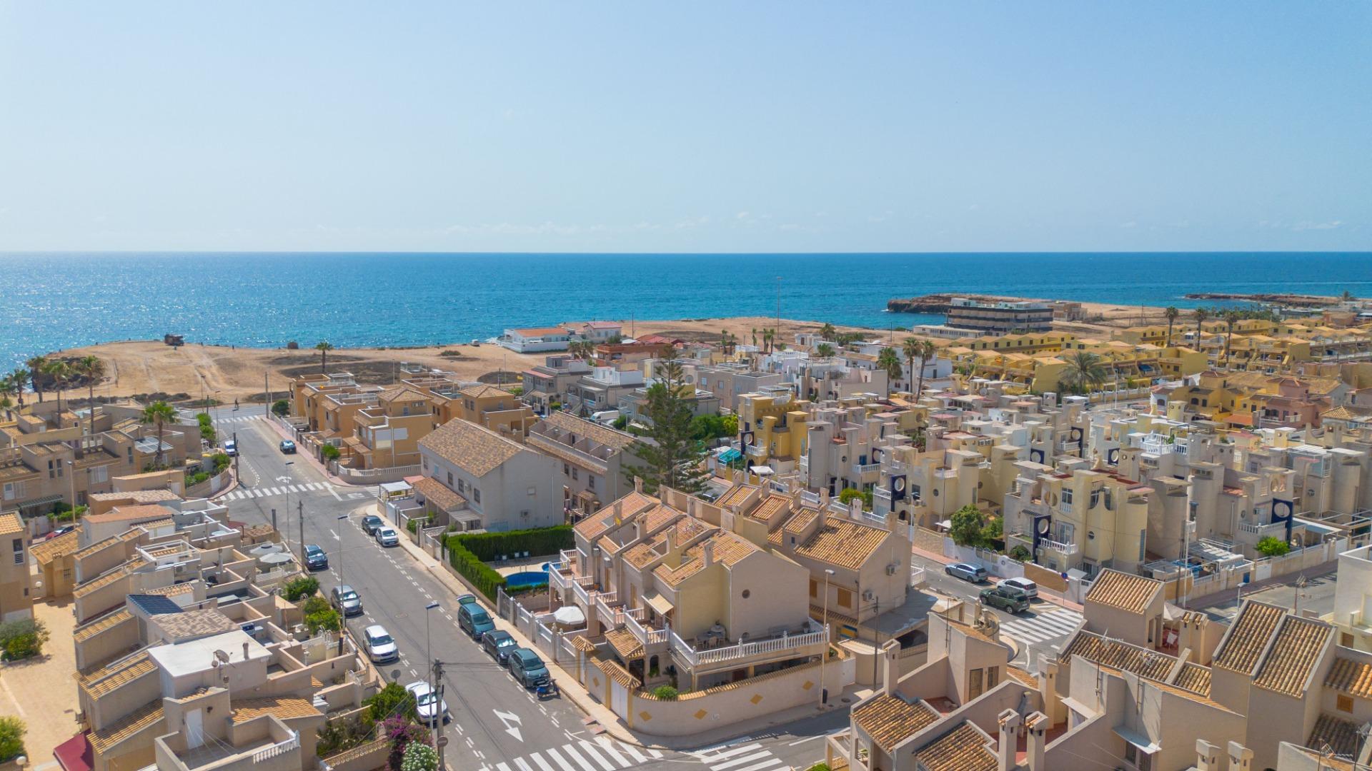 4 Bed, 2 Bath, HouseFor Sale, Torrevieja, Alicante 4 Bed, 2 Bath, HouseFor Sale, Torrevieja, Alicante