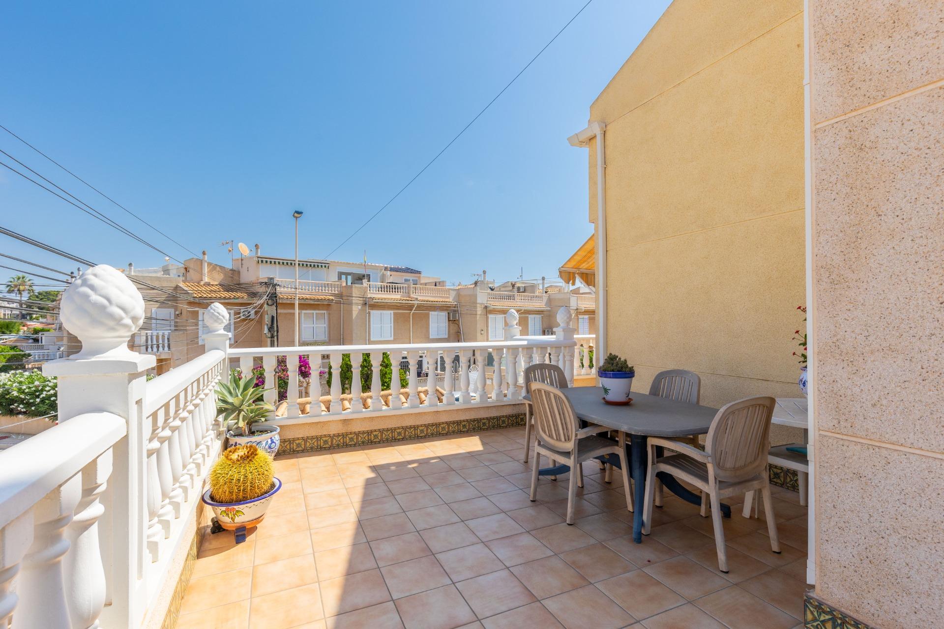 4 Bed, 2 Bath, HouseFor Sale, Torrevieja, Alicante