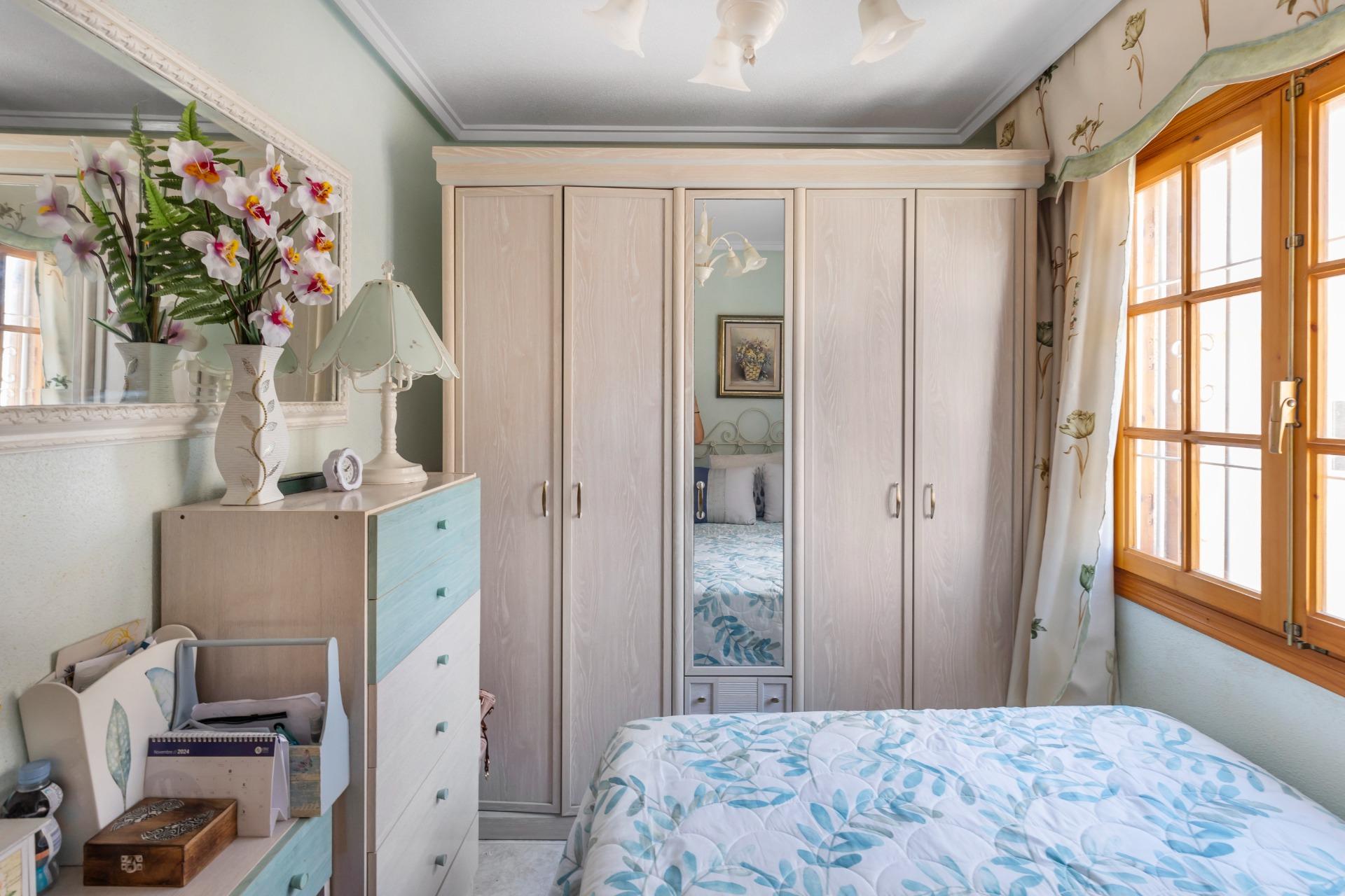 4 Bed, 2 Bath, HouseFor Sale, Torrevieja, Alicante