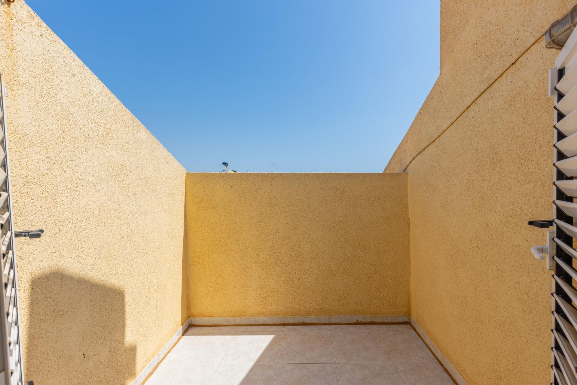 4 Bed, 2 Bath, HouseFor Sale, Torrevieja, Alicante