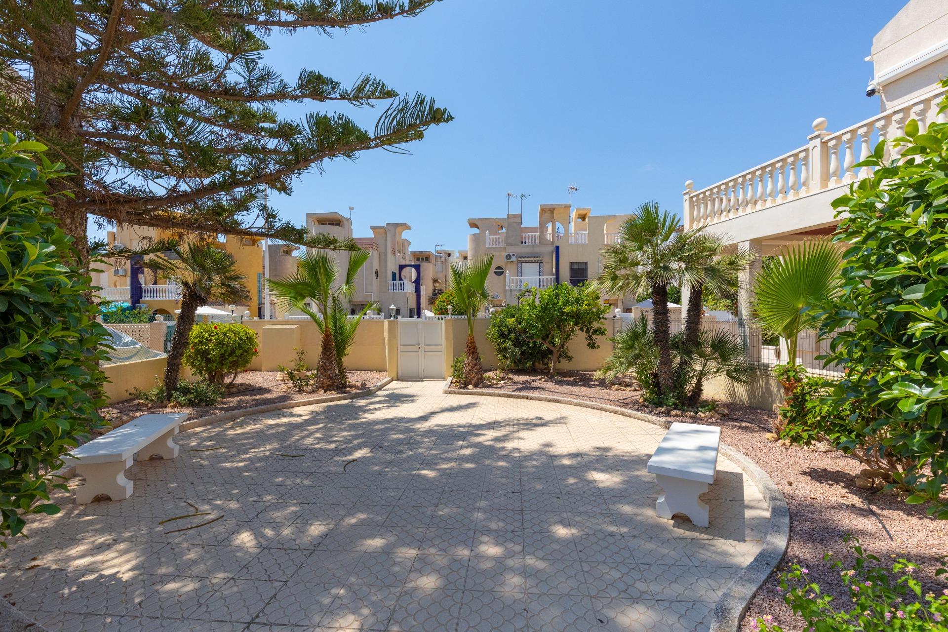 4 Bed, 2 Bath, HouseFor Sale, Torrevieja, Alicante