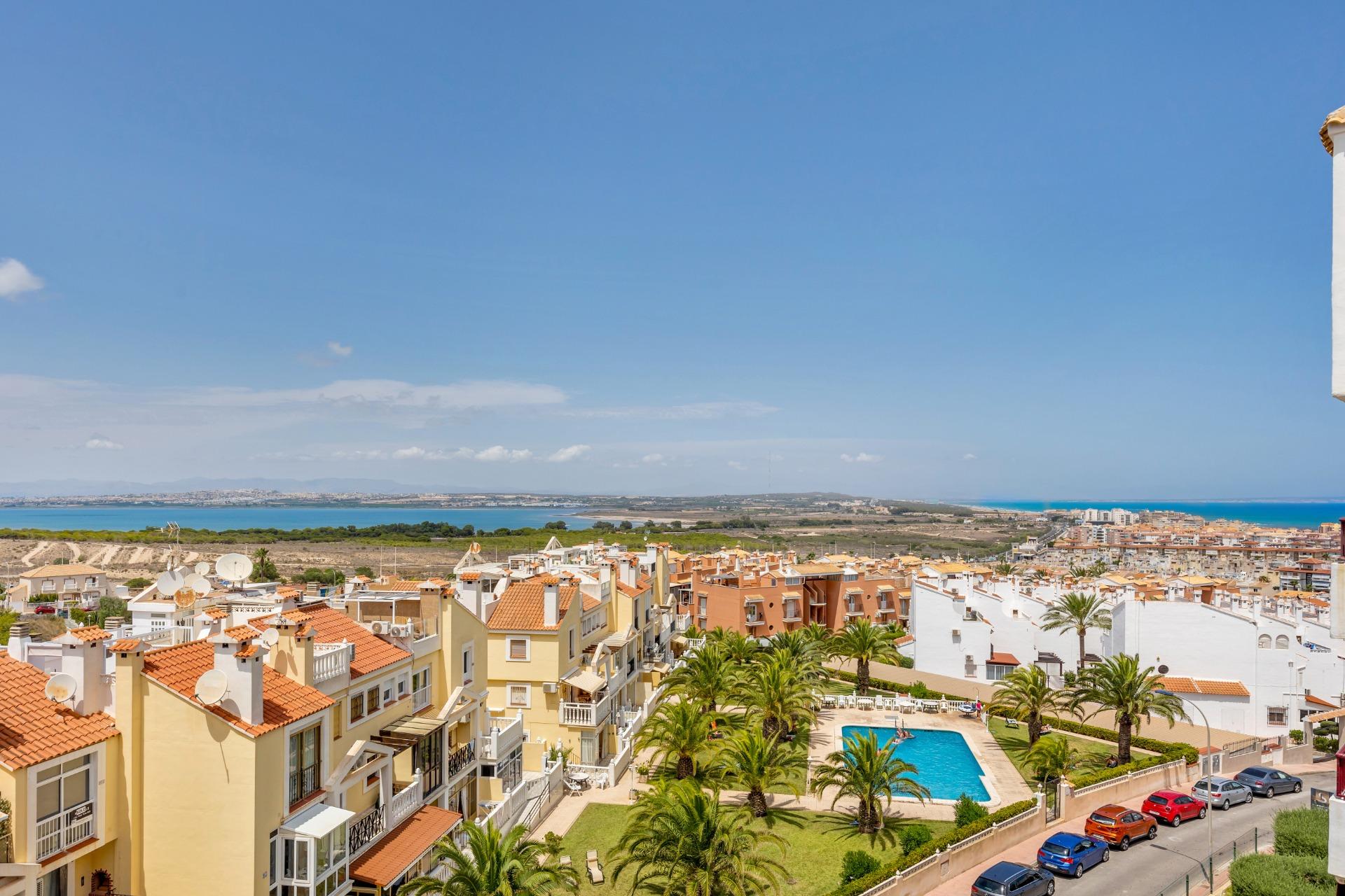 2 Bed, 1 Bath, ApartmentFor Sale, Torrevieja, Alicante 2 Bed, 1 Bath, ApartmentFor Sale, Torrevieja, Alicante