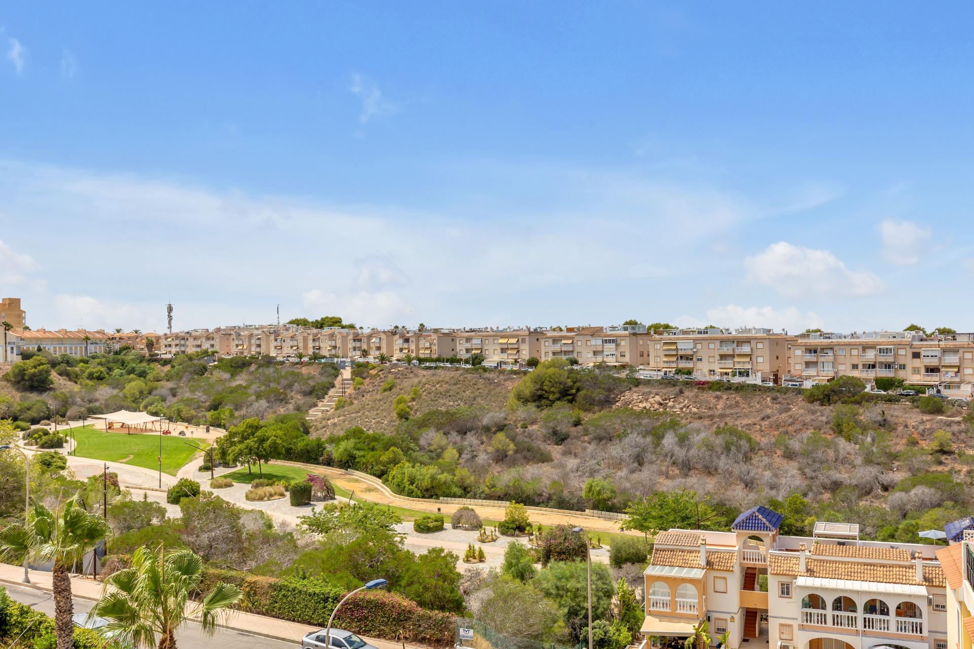 2 Bed, 1 Bath, ApartmentFor Sale, Torrevieja, Alicante