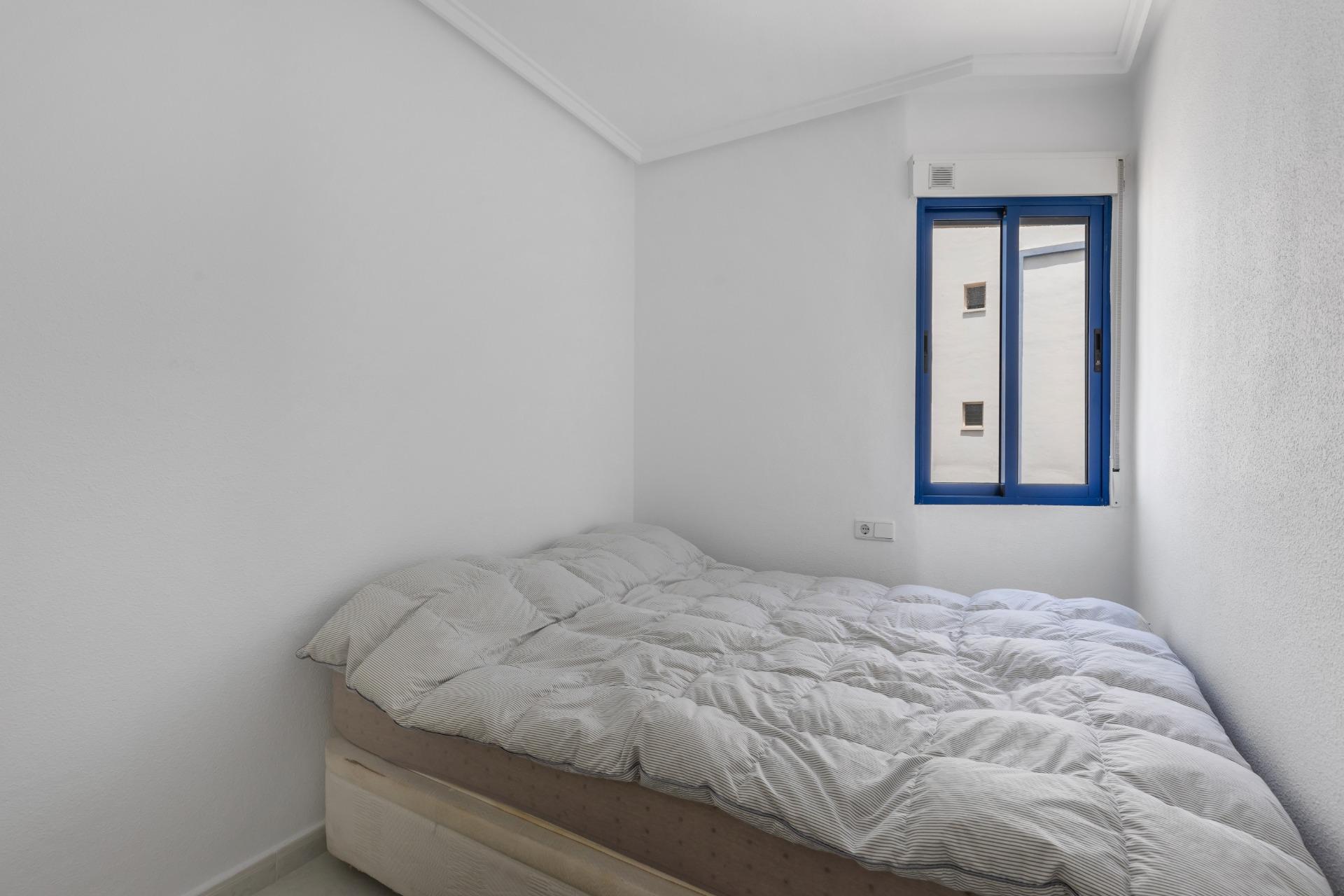 2 Bed, 1 Bath, ApartmentFor Sale, Torrevieja, Alicante