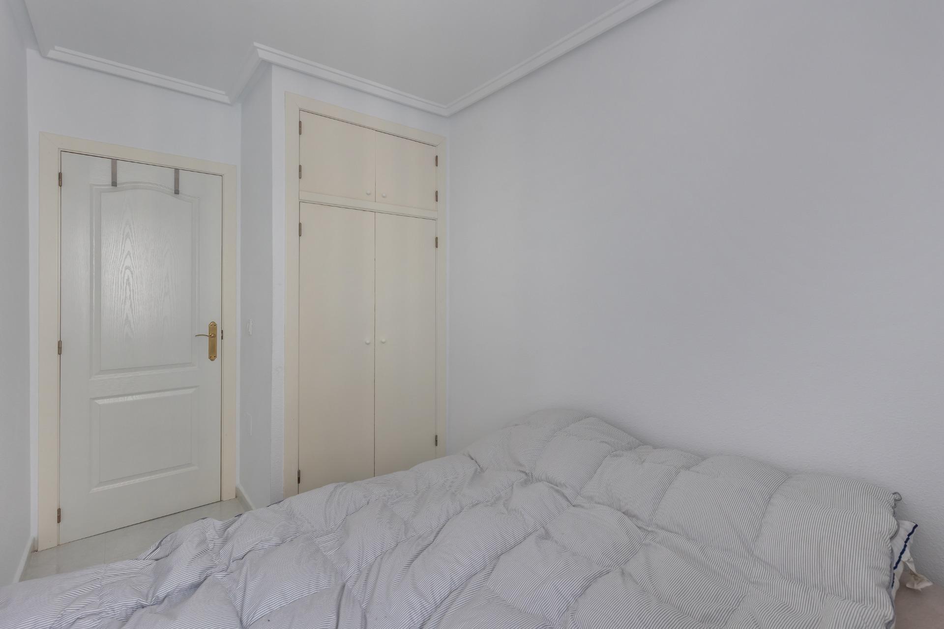 2 Bed, 1 Bath, ApartmentFor Sale, Torrevieja, Alicante