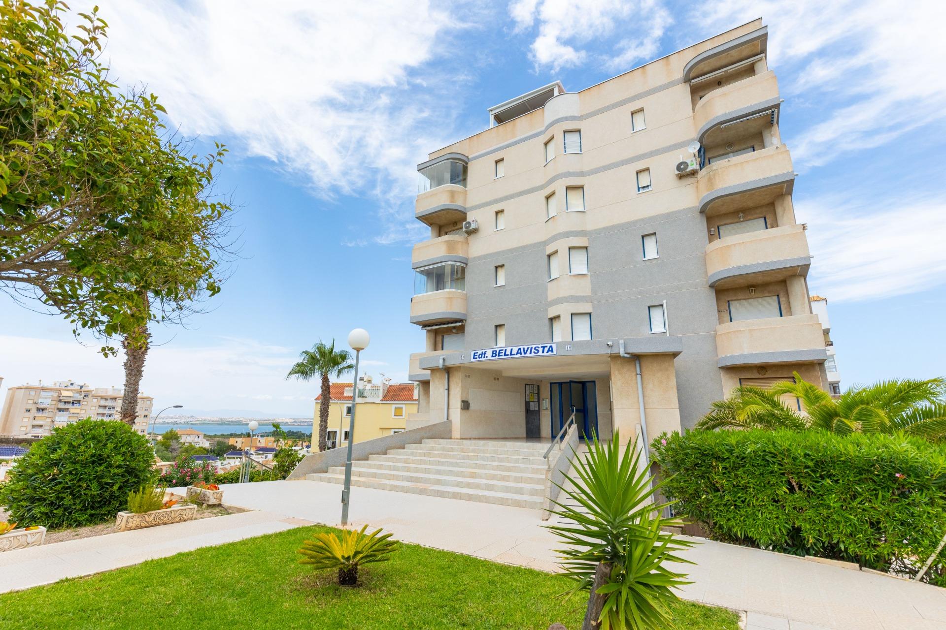 2 Bed, 1 Bath, ApartmentFor Sale, Torrevieja, Alicante