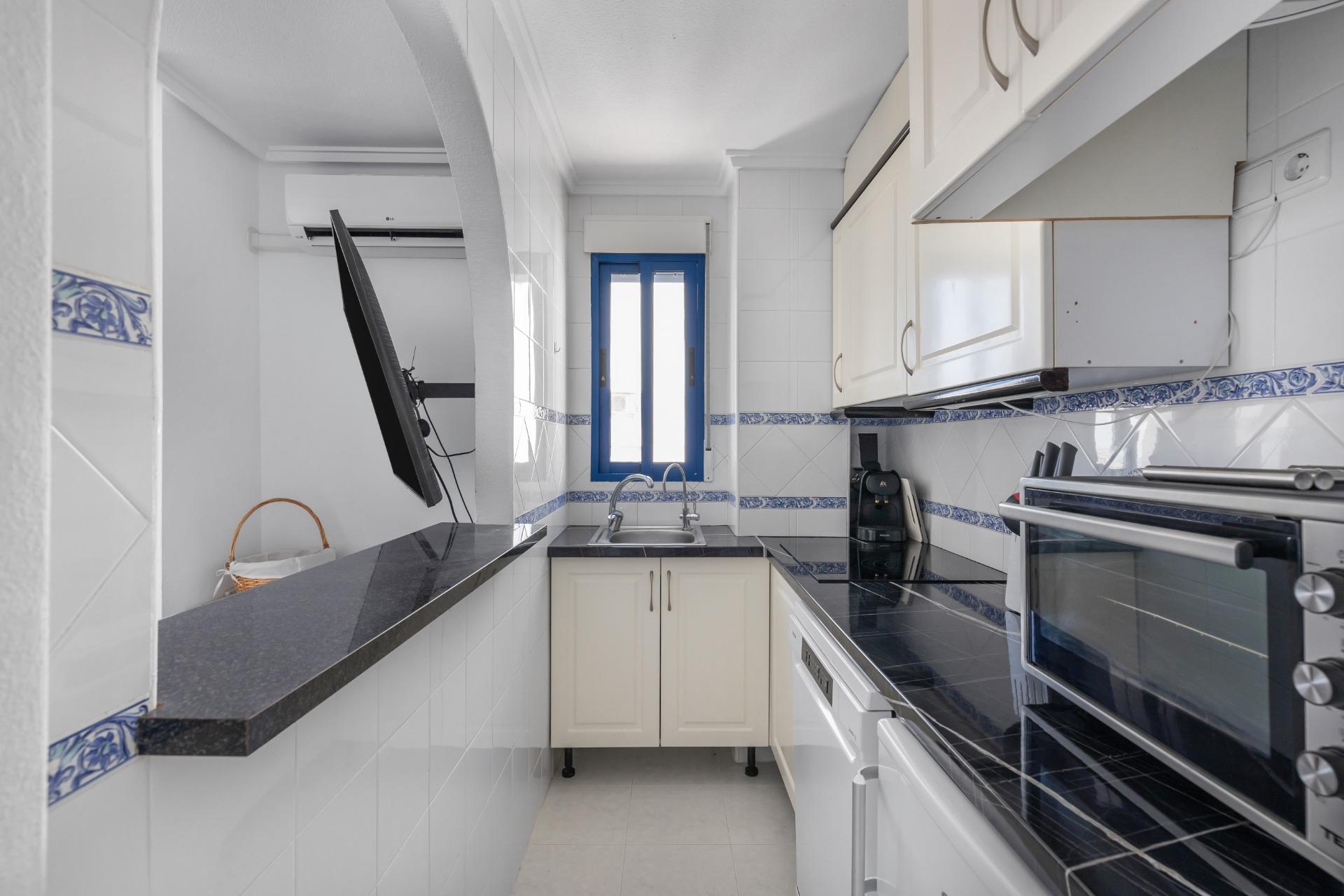 2 Bed, 1 Bath, ApartmentFor Sale, Torrevieja, Alicante