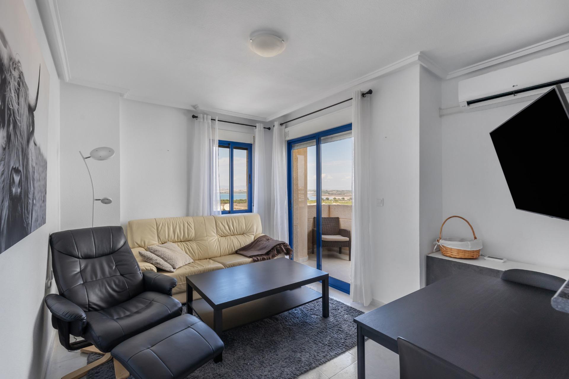 2 Bed, 1 Bath, ApartmentFor Sale, Torrevieja, Alicante