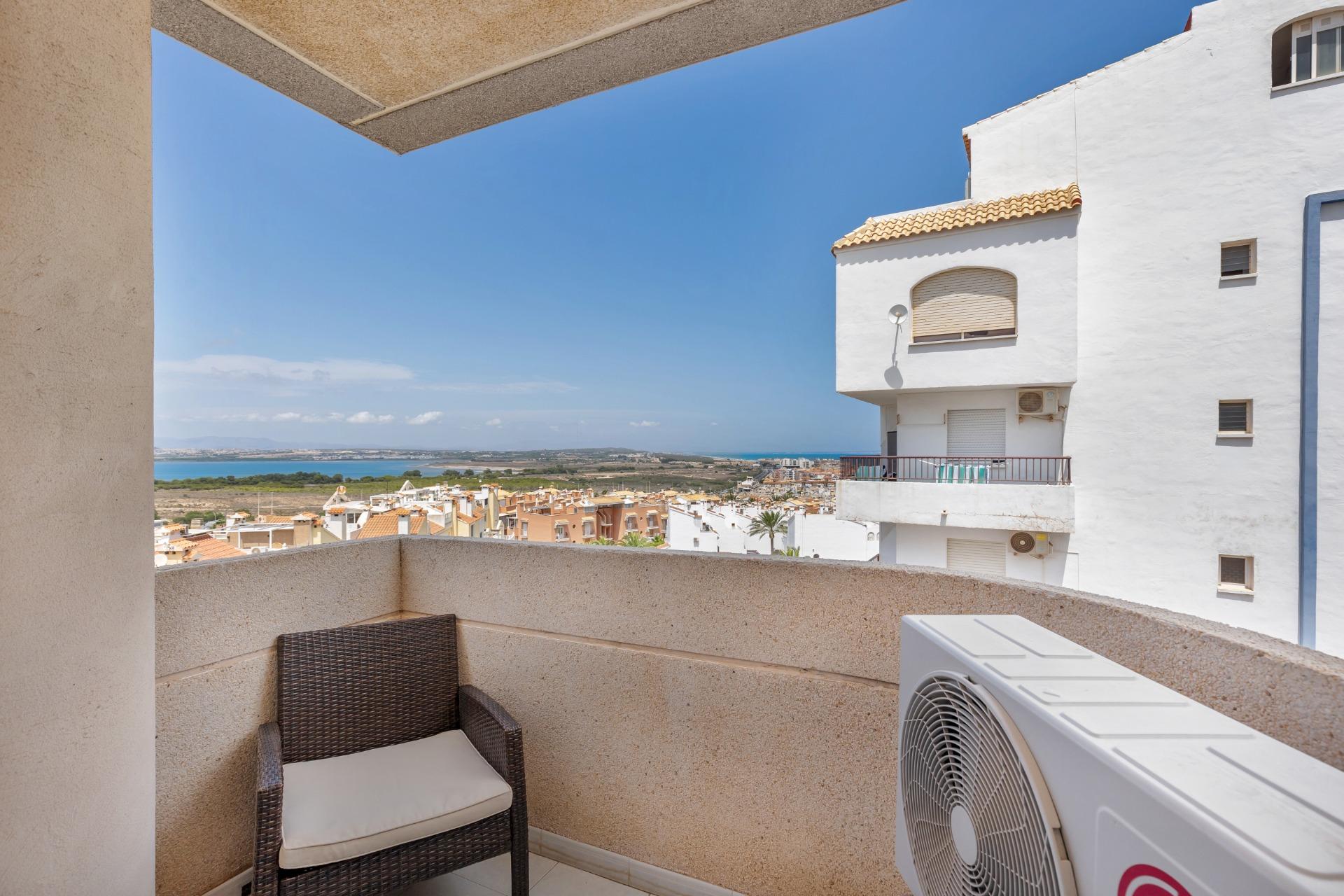 2 Bed, 1 Bath, ApartmentFor Sale, Torrevieja, Alicante