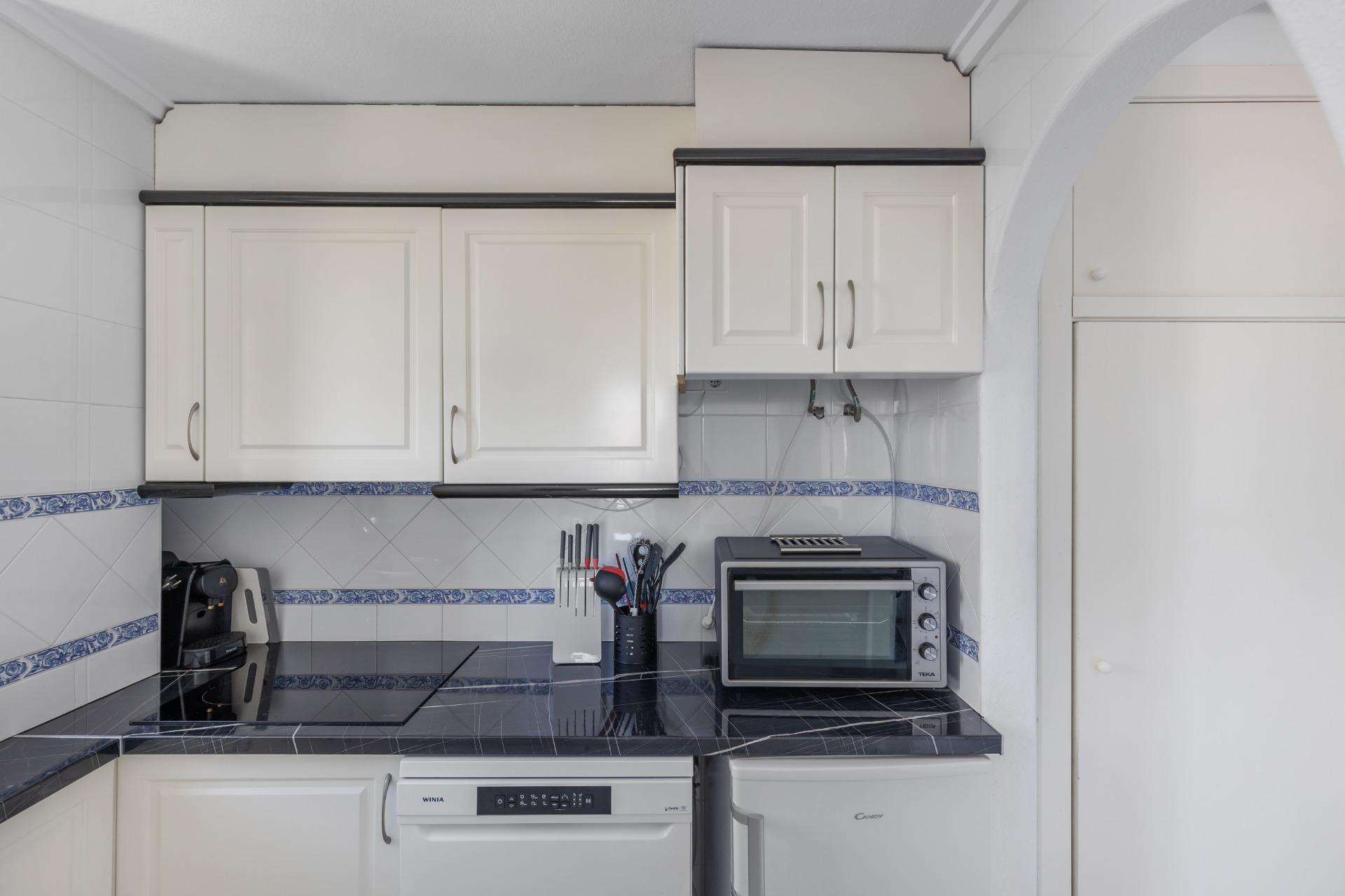 2 Bed, 1 Bath, ApartmentFor Sale, Torrevieja, Alicante