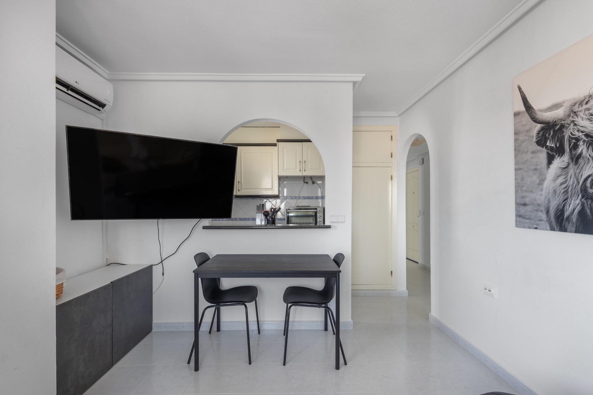 2 Bed, 1 Bath, ApartmentFor Sale, Torrevieja, Alicante