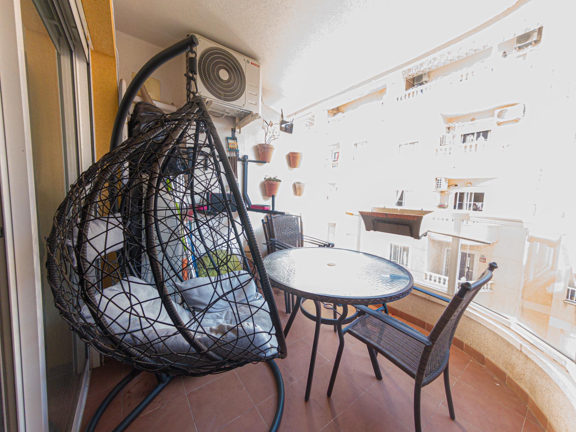 2 Bed, 1 Bath, ApartmentFor Sale, Torrevieja, Alicante