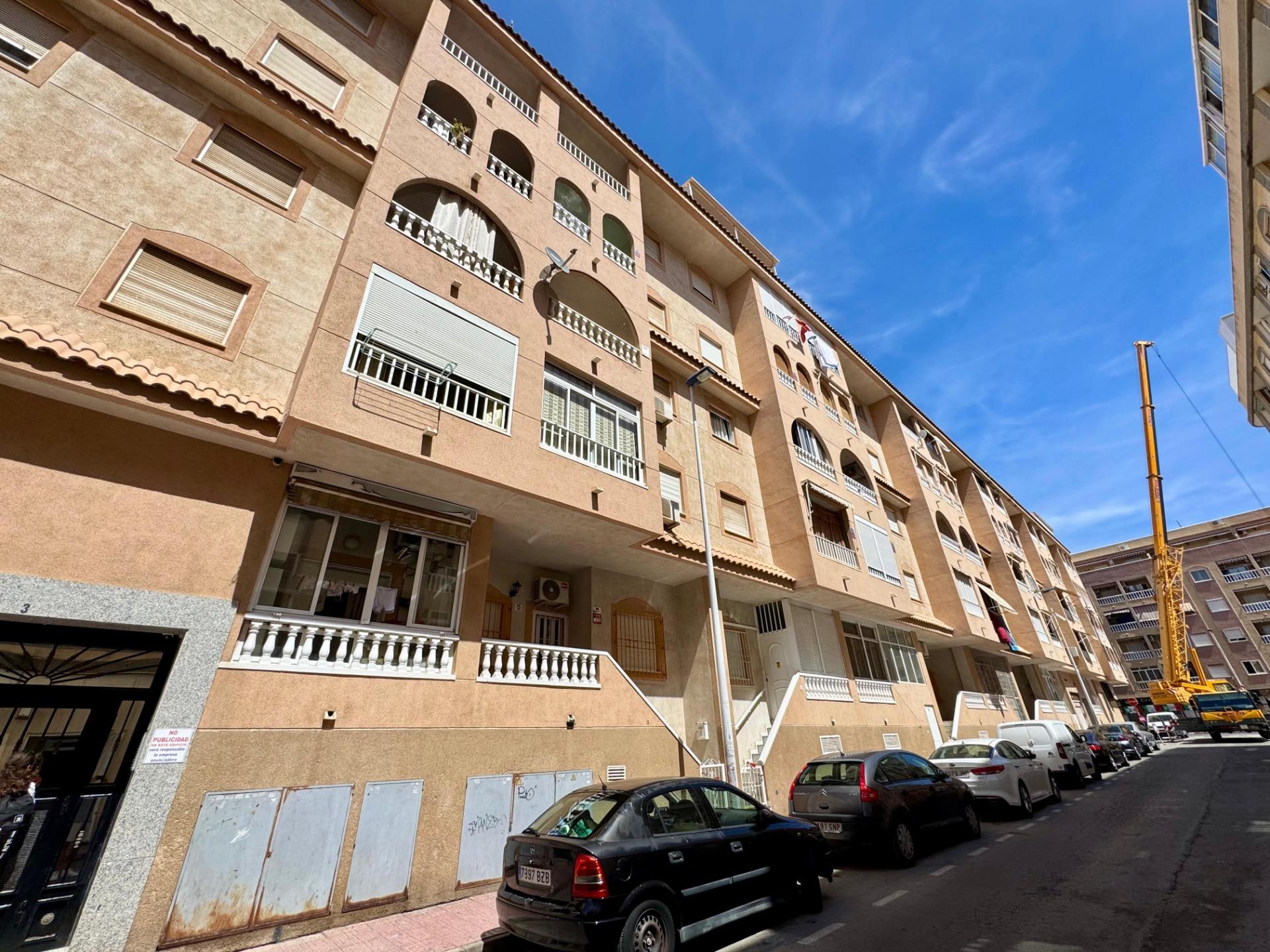 2 Bed, 1 Bath, ApartmentFor Sale, Torrevieja, Alicante 2 Bed, 1 Bath, ApartmentFor Sale, Torrevieja, Alicante