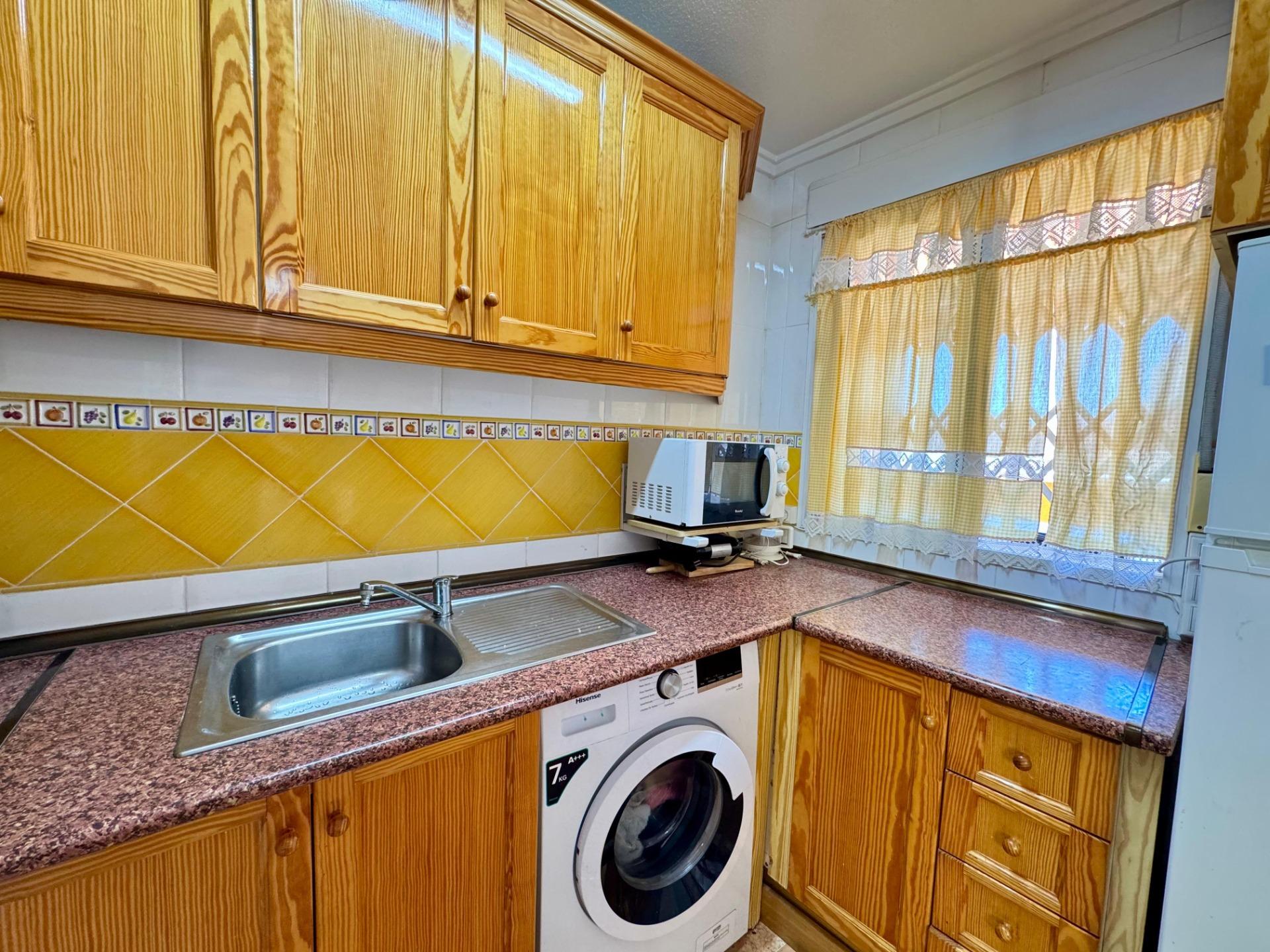 2 Bed, 1 Bath, ApartmentFor Sale, Torrevieja, Alicante