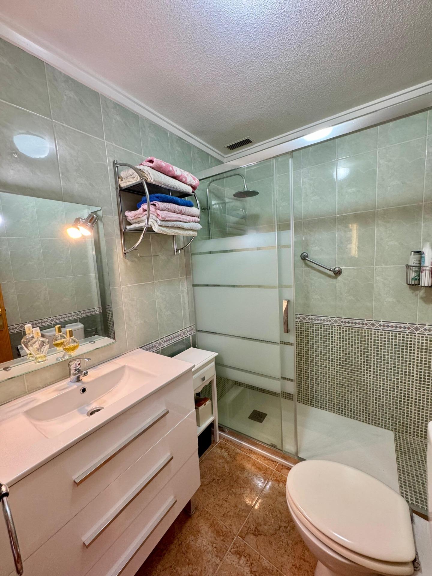 2 Bed, 1 Bath, ApartmentFor Sale, Torrevieja, Alicante