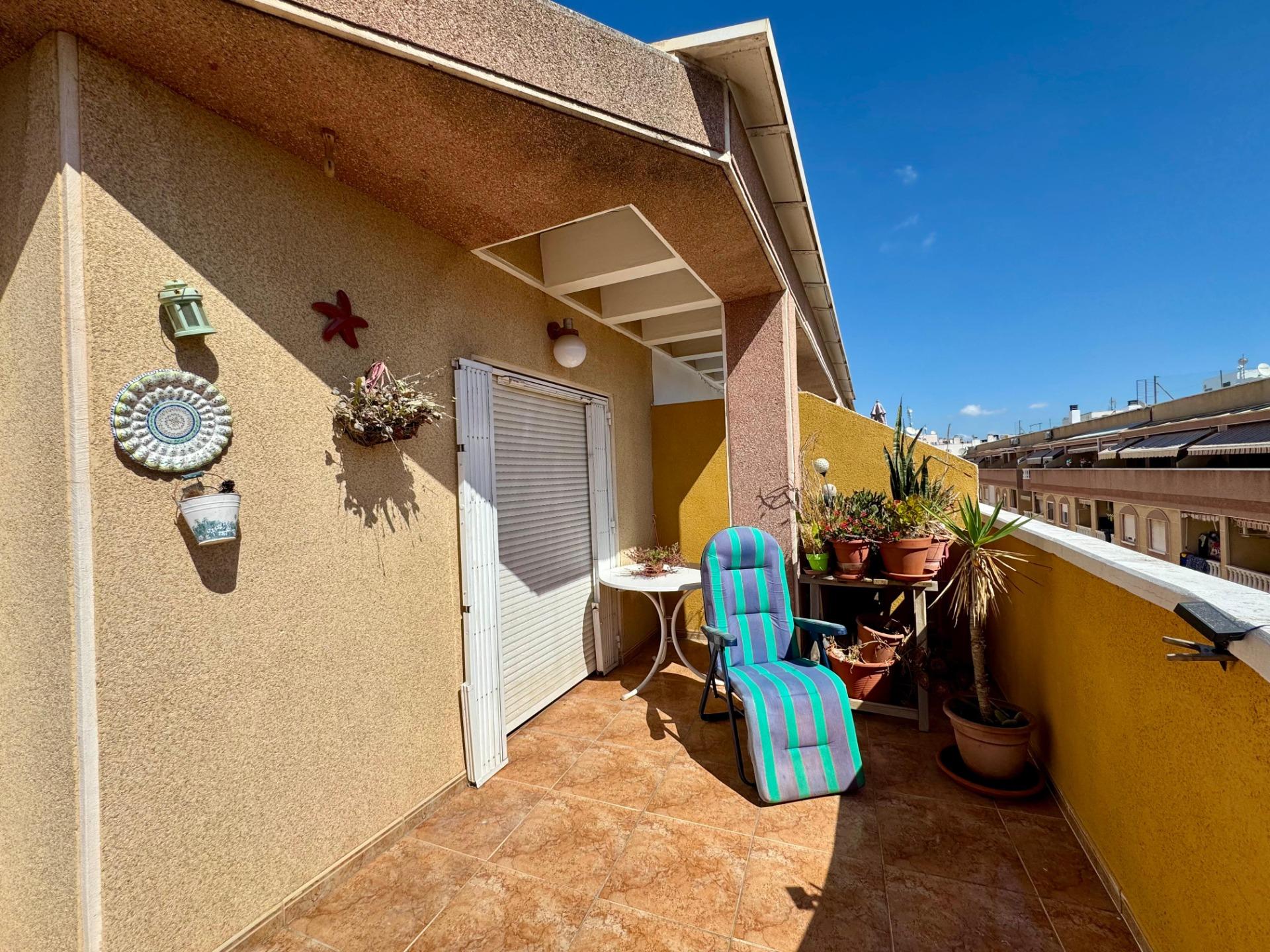 2 Bed, 1 Bath, ApartmentFor Sale, Torrevieja, Alicante