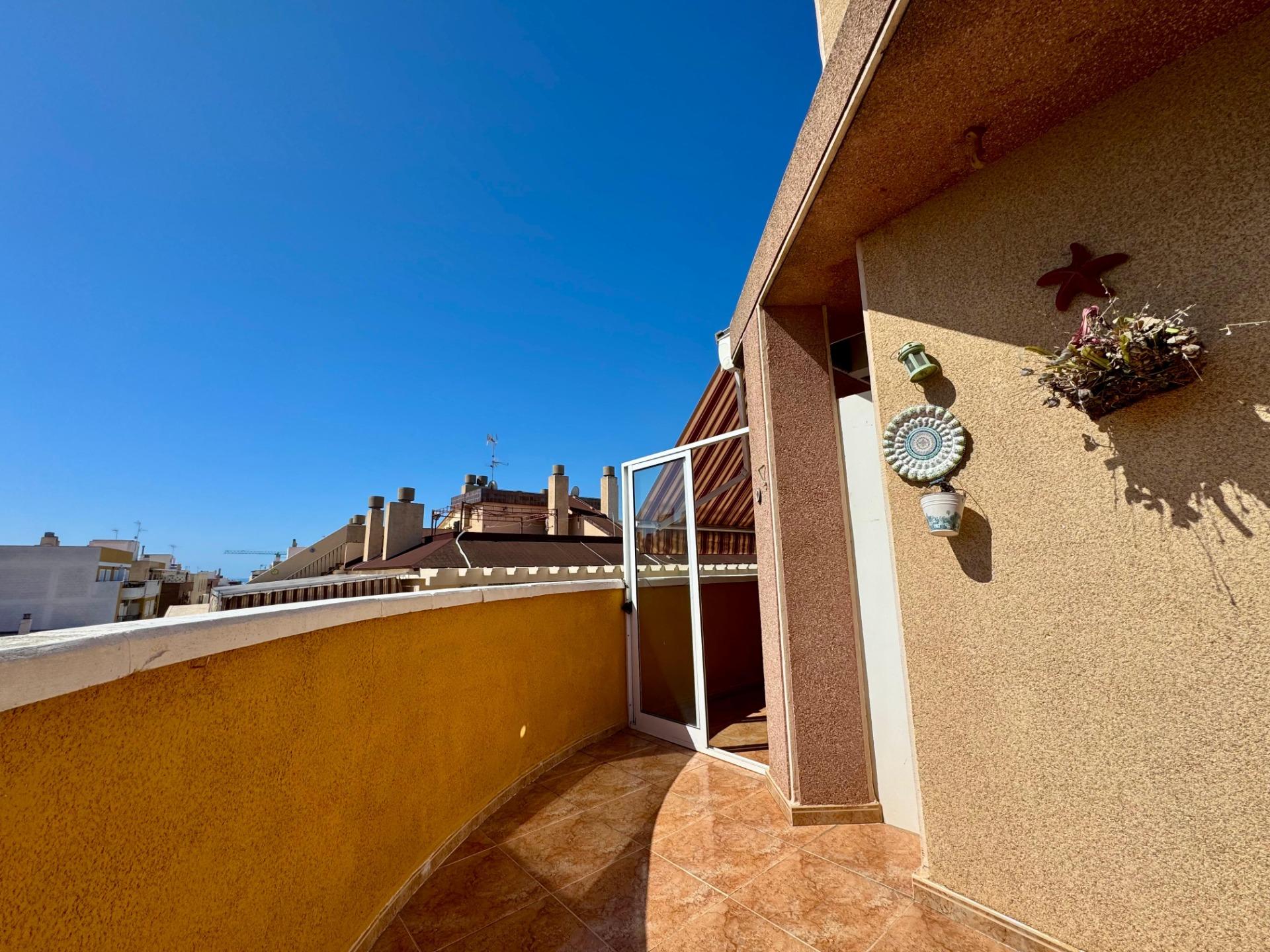 2 Bed, 1 Bath, ApartmentFor Sale, Torrevieja, Alicante