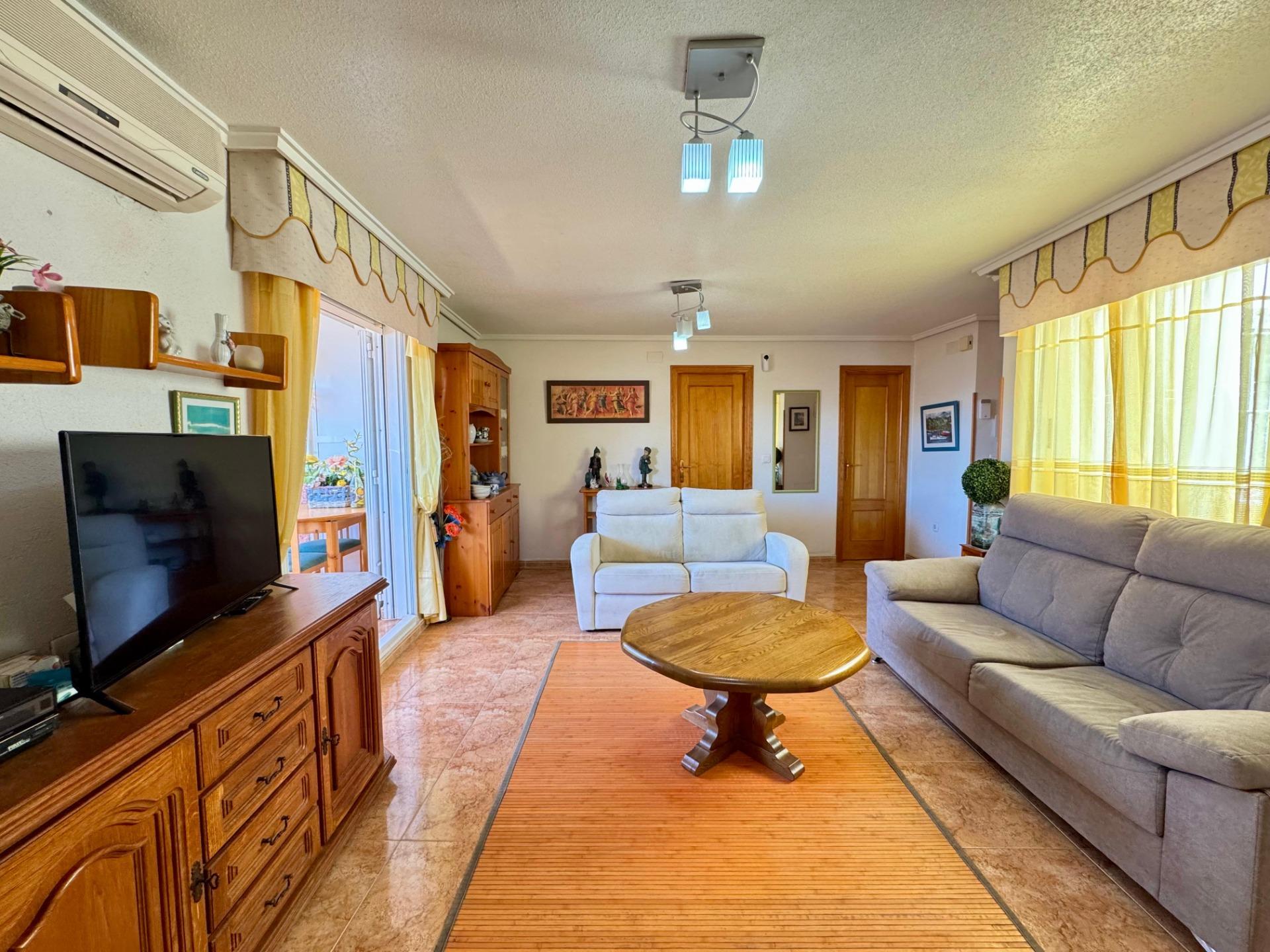 2 Bed, 1 Bath, ApartmentFor Sale, Torrevieja, Alicante