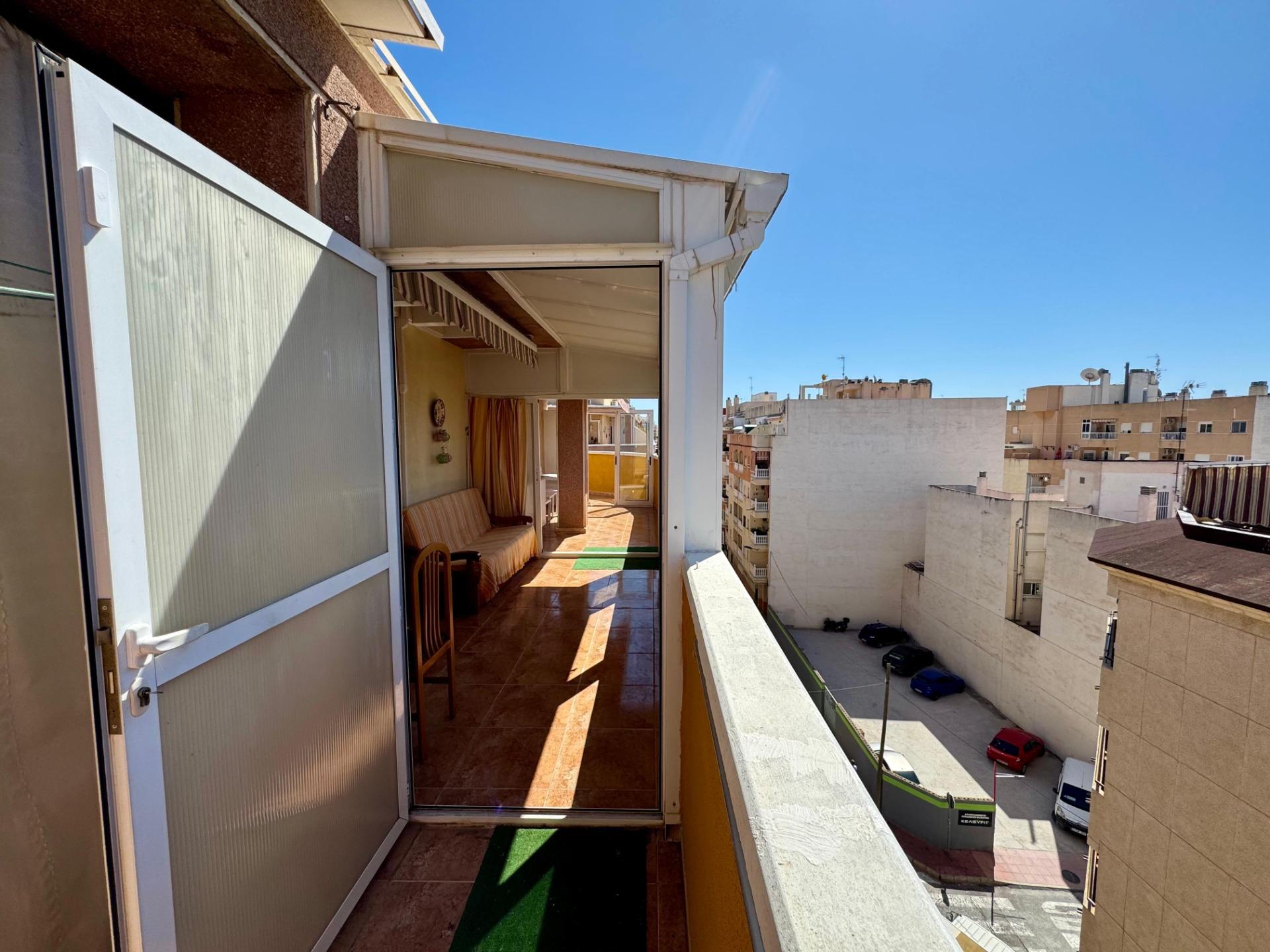 2 Bed, 1 Bath, ApartmentFor Sale, Torrevieja, Alicante