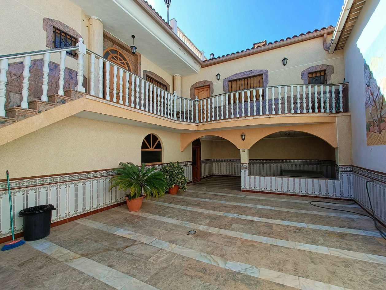 5 Bed, 3 Bath, HouseFor Sale, Alguena, Alicante