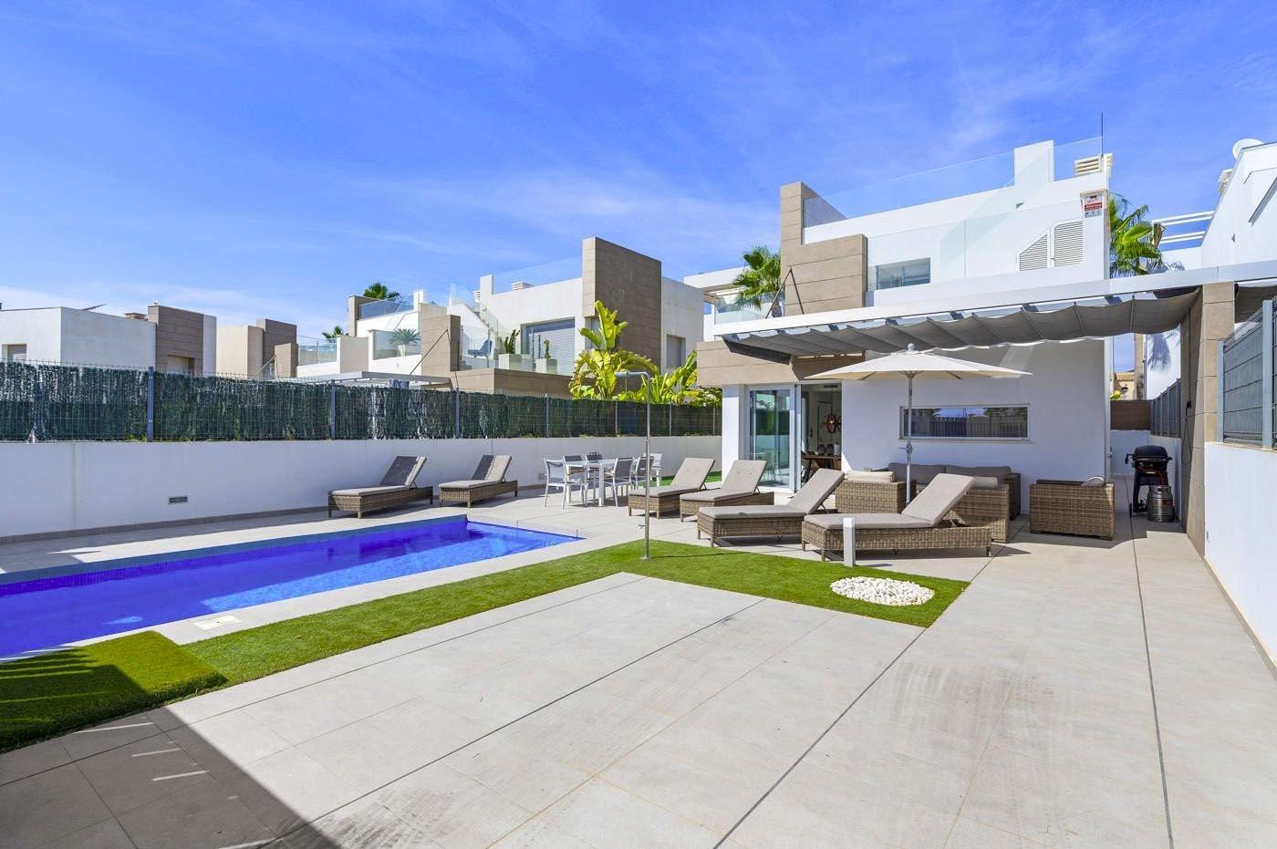 3 Bed, 2 Bath, HouseFor Sale, Guardamar Del Segura, Alicante