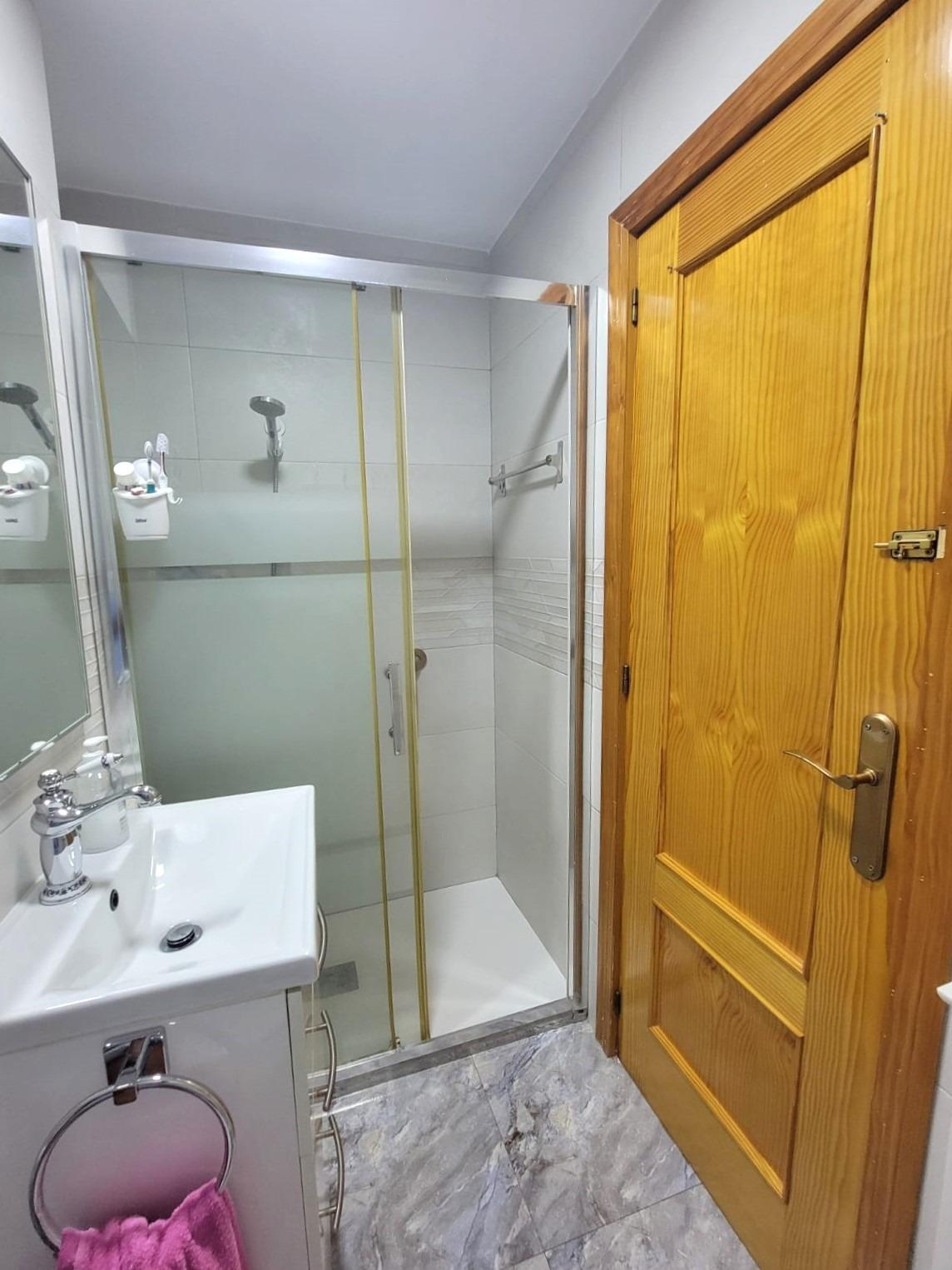 3 Bed, 1 Bath, ApartmentFor Sale, Torrevieja, Alicante