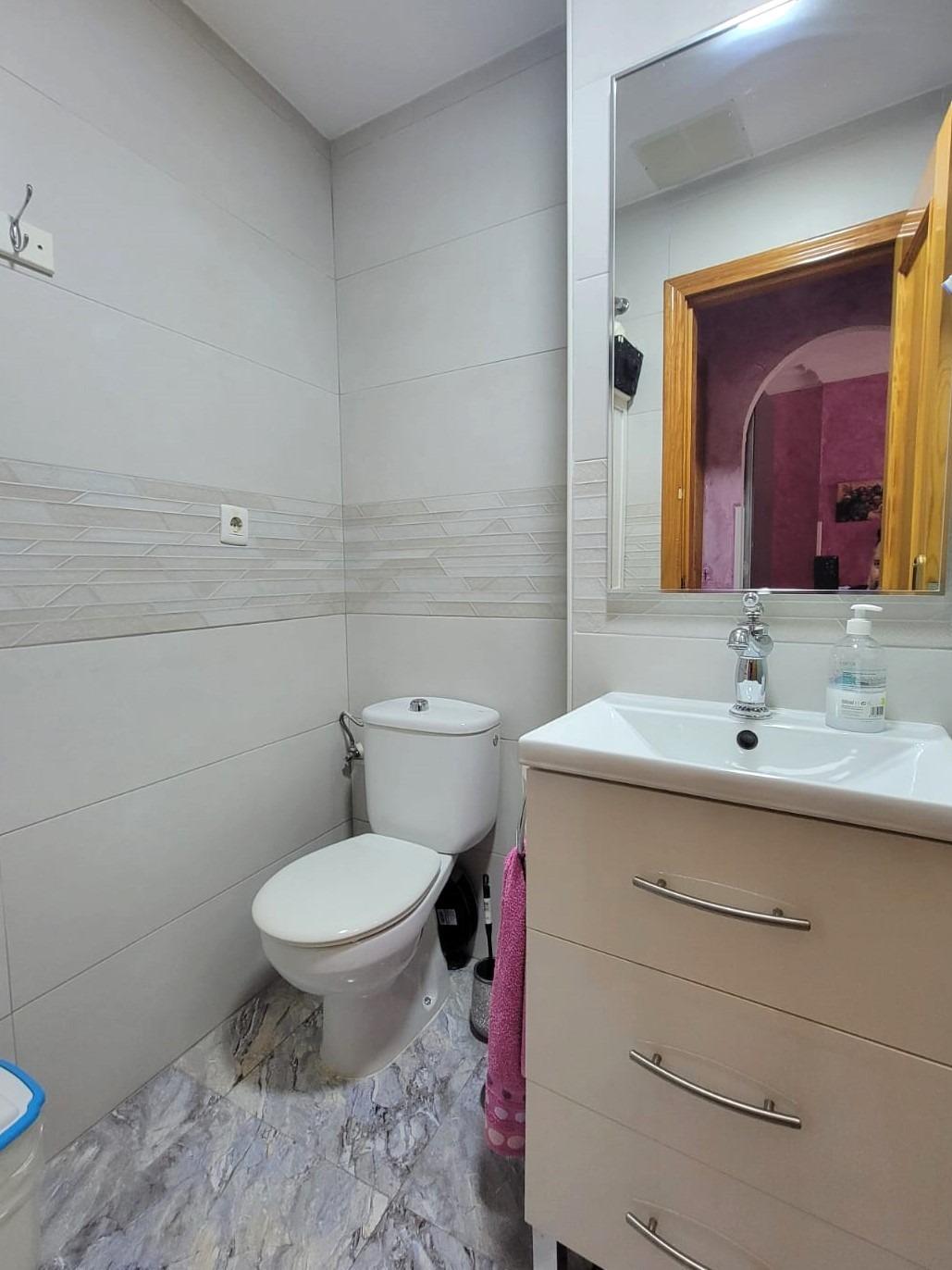 3 Bed, 1 Bath, ApartmentFor Sale, Torrevieja, Alicante