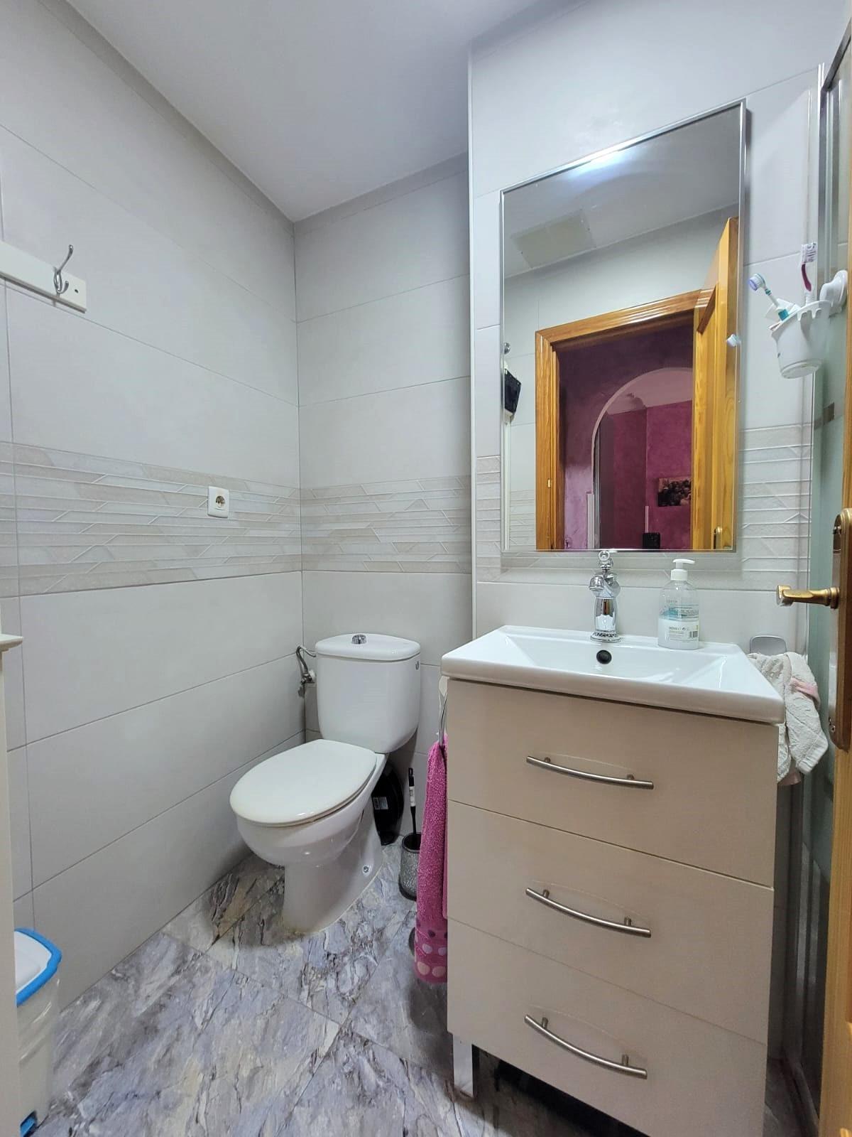 3 Bed, 1 Bath, ApartmentFor Sale, Torrevieja, Alicante
