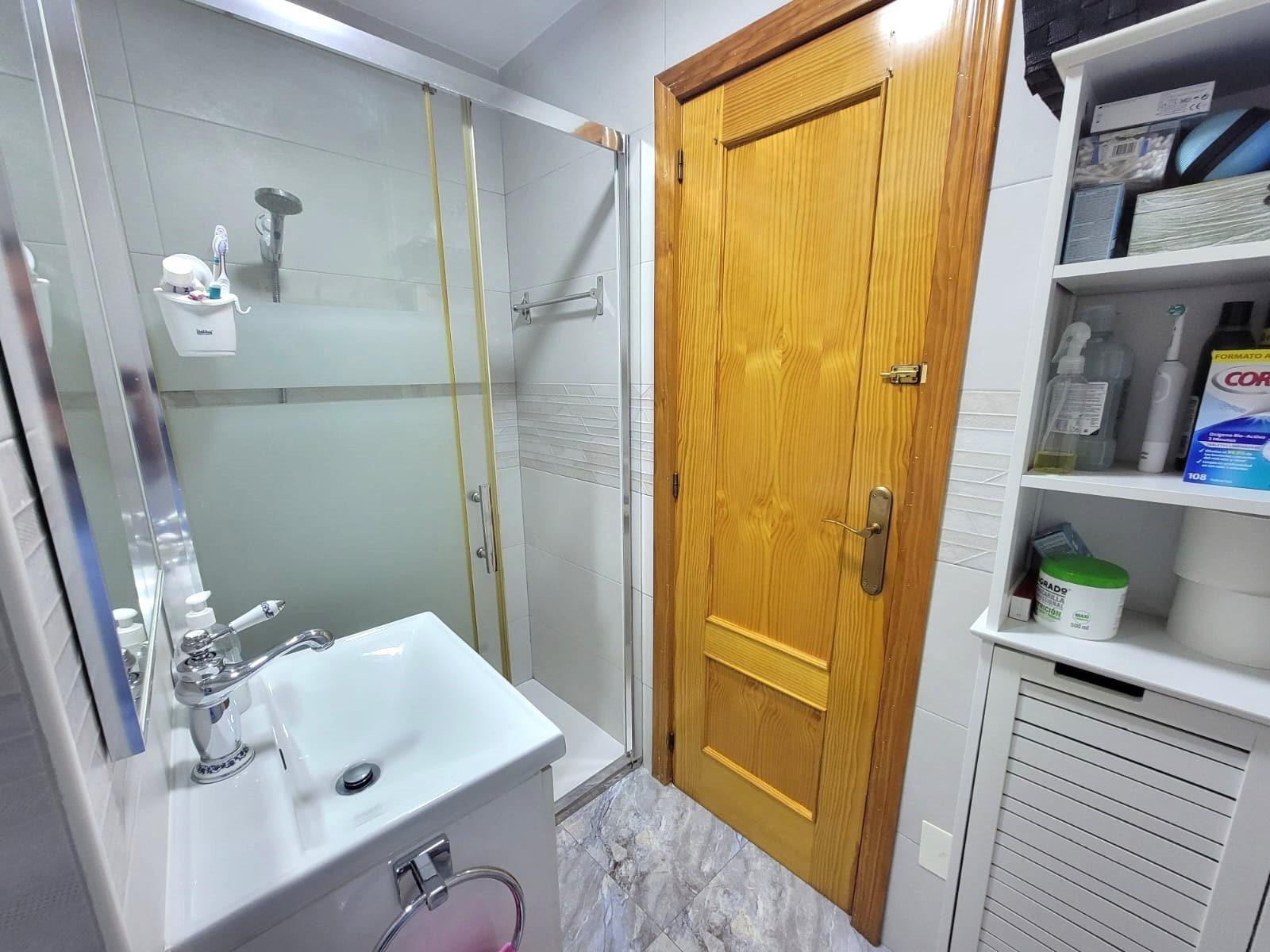 3 Bed, 1 Bath, ApartmentFor Sale, Torrevieja, Alicante