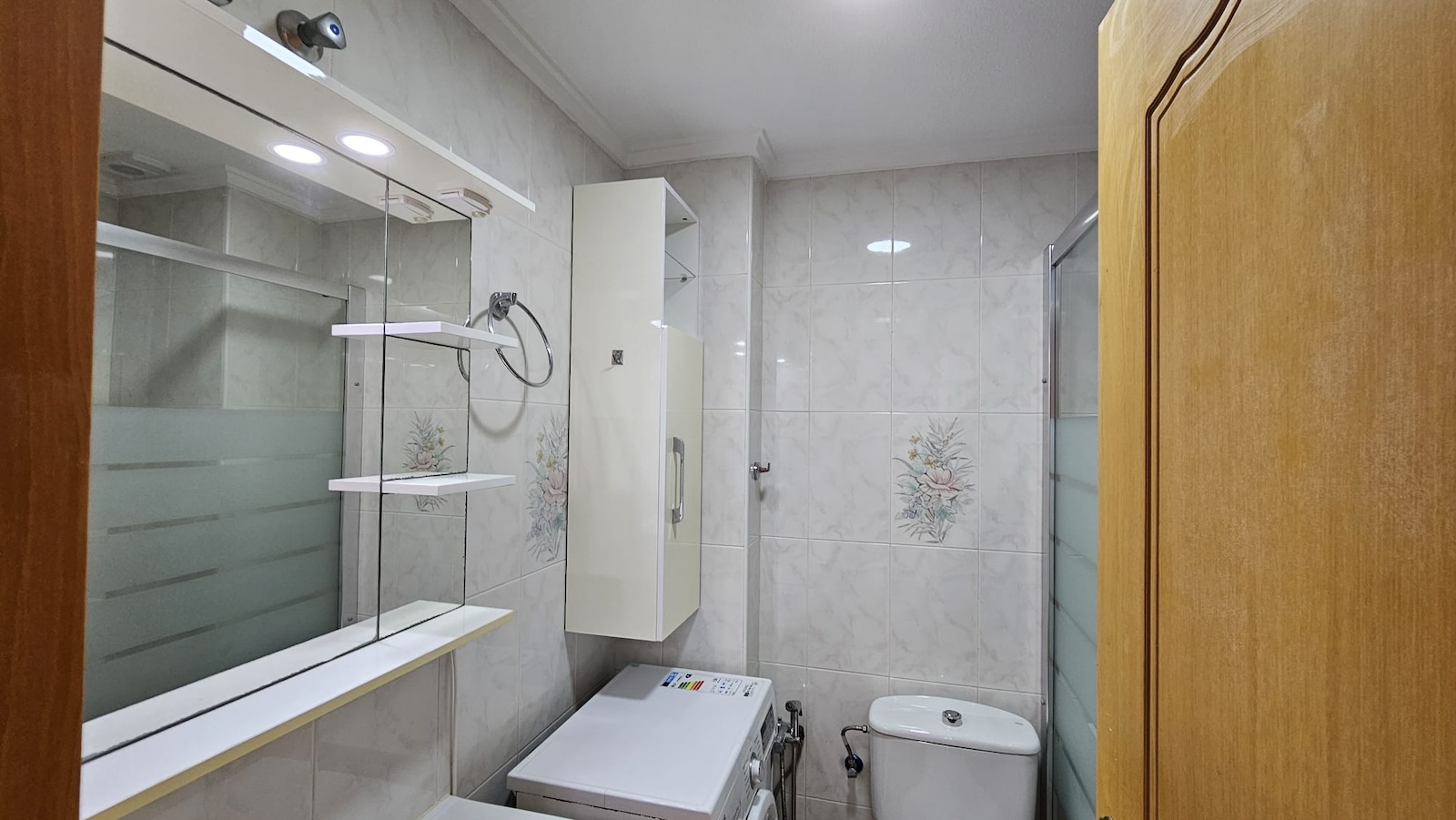 2 Bed, 1 Bath, ApartmentFor Sale, Torrevieja, Alicante