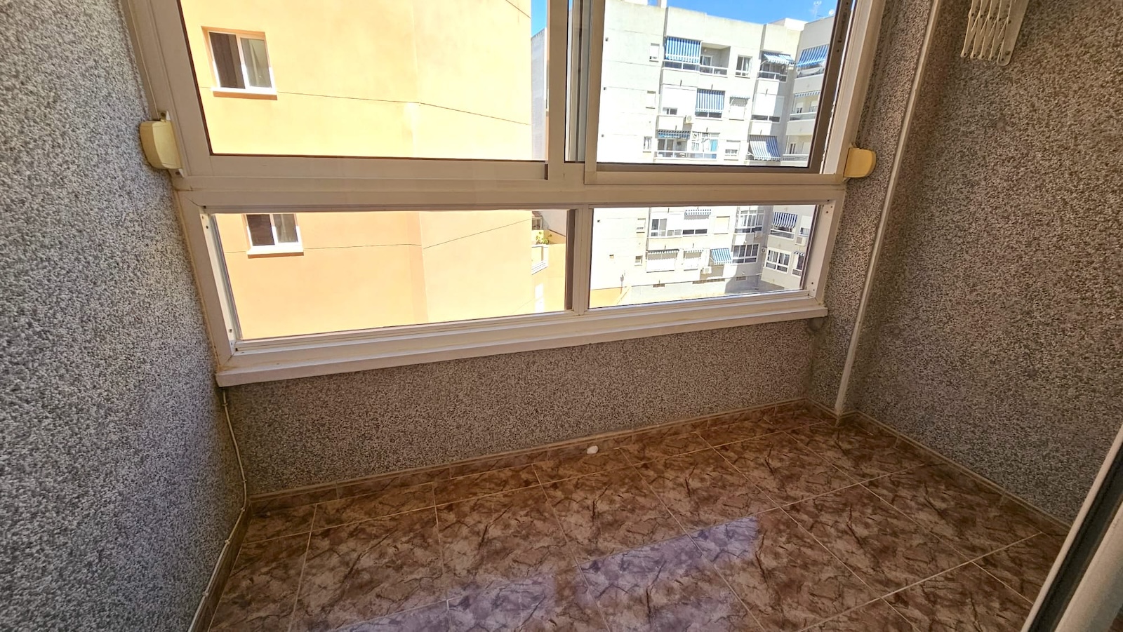 2 Bed, 1 Bath, ApartmentFor Sale, Torrevieja, Alicante