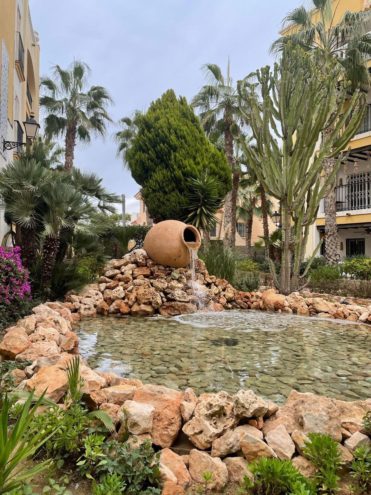 3 Bed, 2 Bath, ApartmentFor Sale, Torrevieja, Alicante